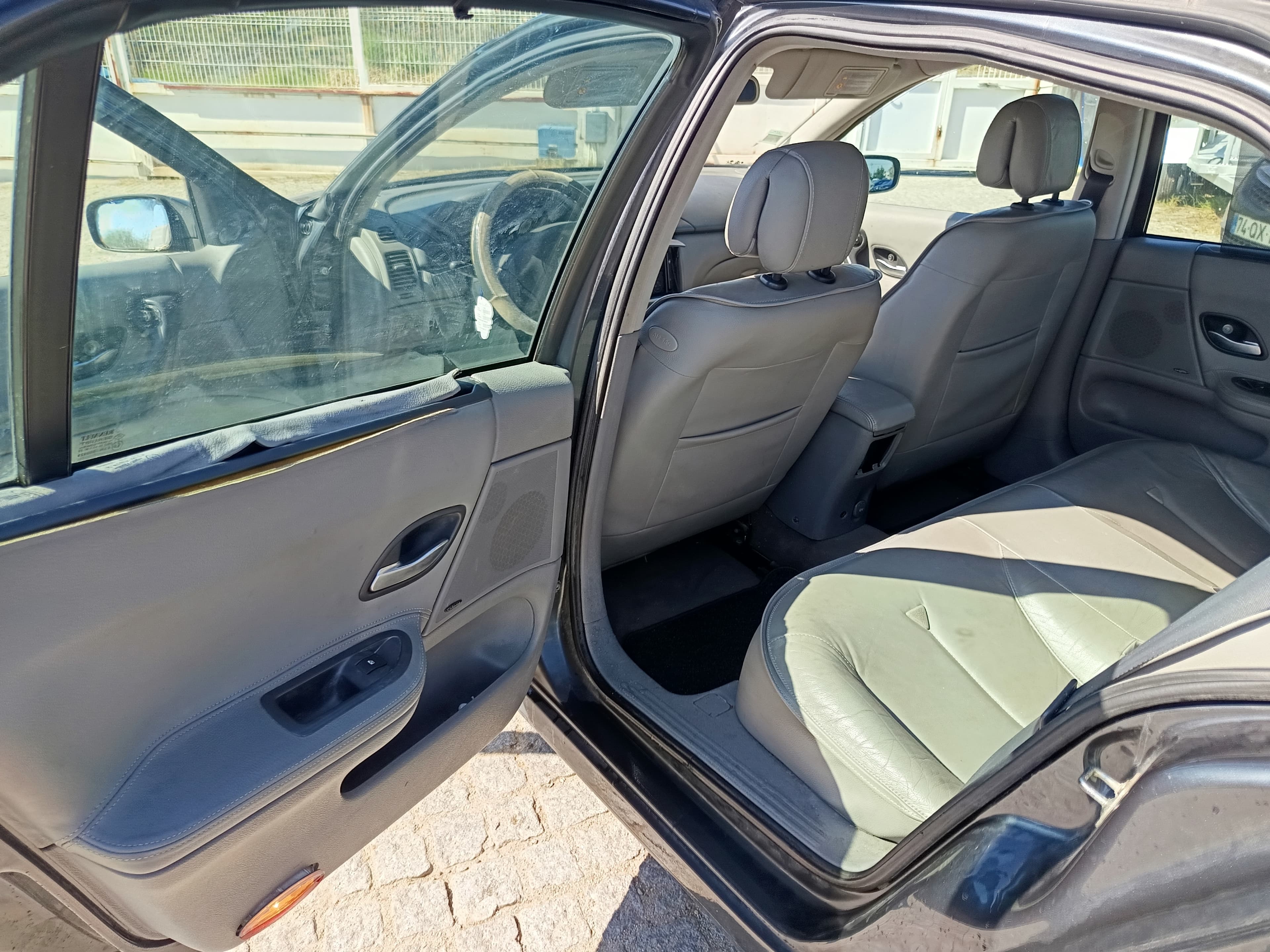 Renault Laguna · Ano 2002 — imagem 36
