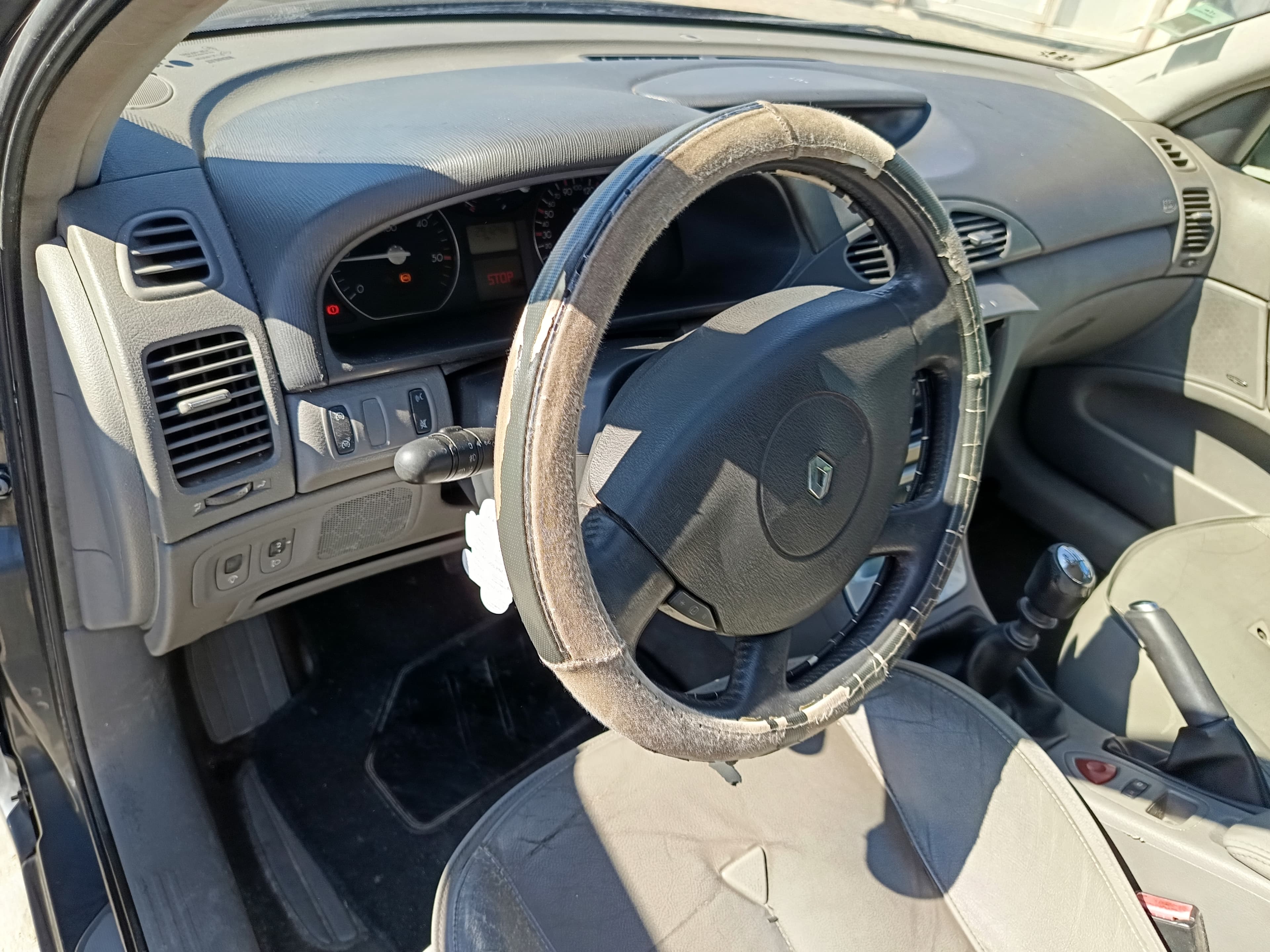 Renault Laguna · Ano 2002 — imagem 35