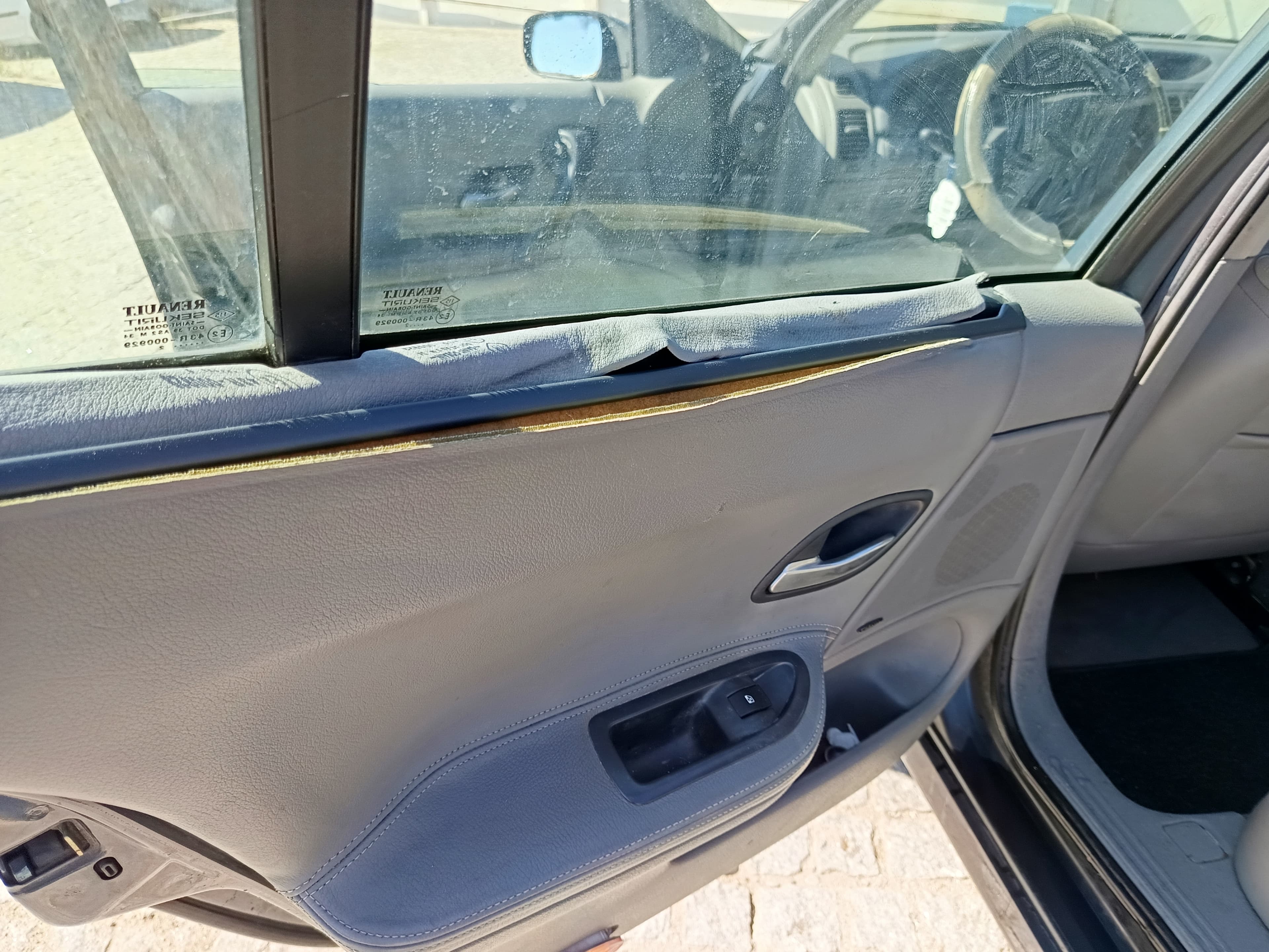 Renault Laguna · Ano 2002 — imagem 37