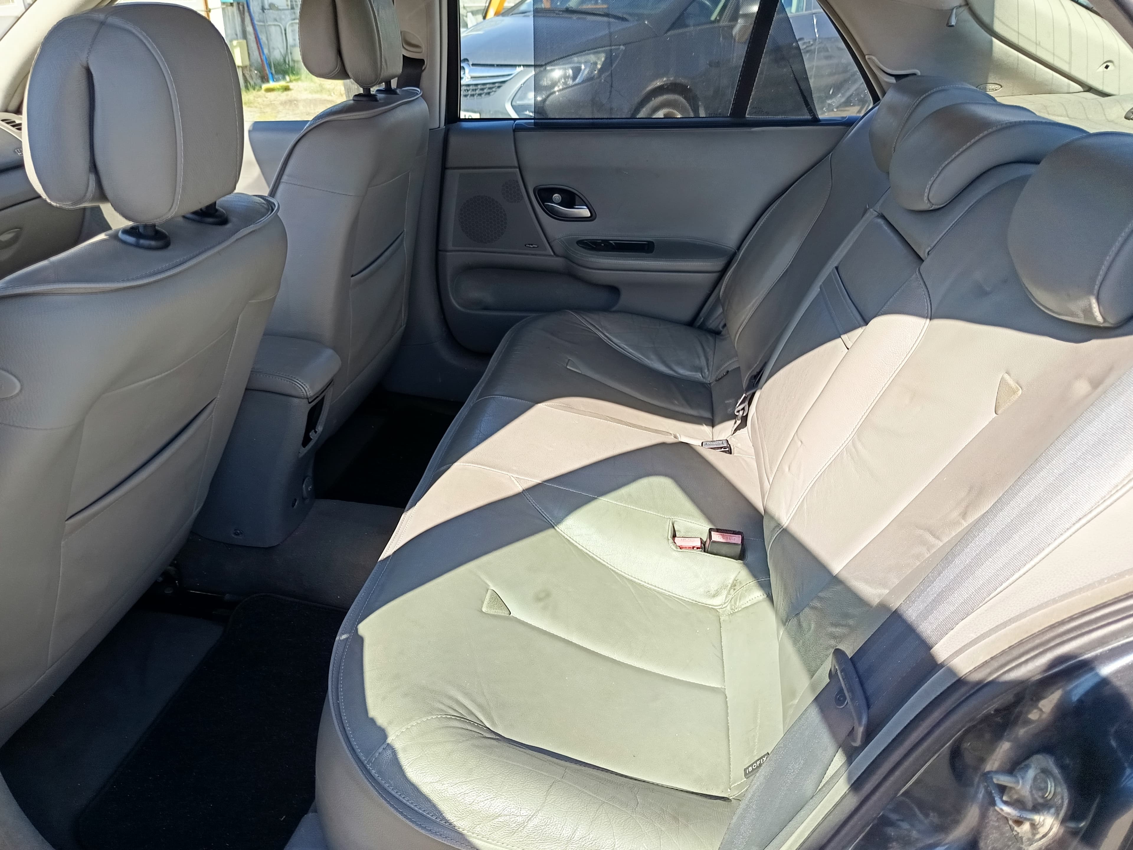 Renault Laguna · Ano 2002 — imagem 38