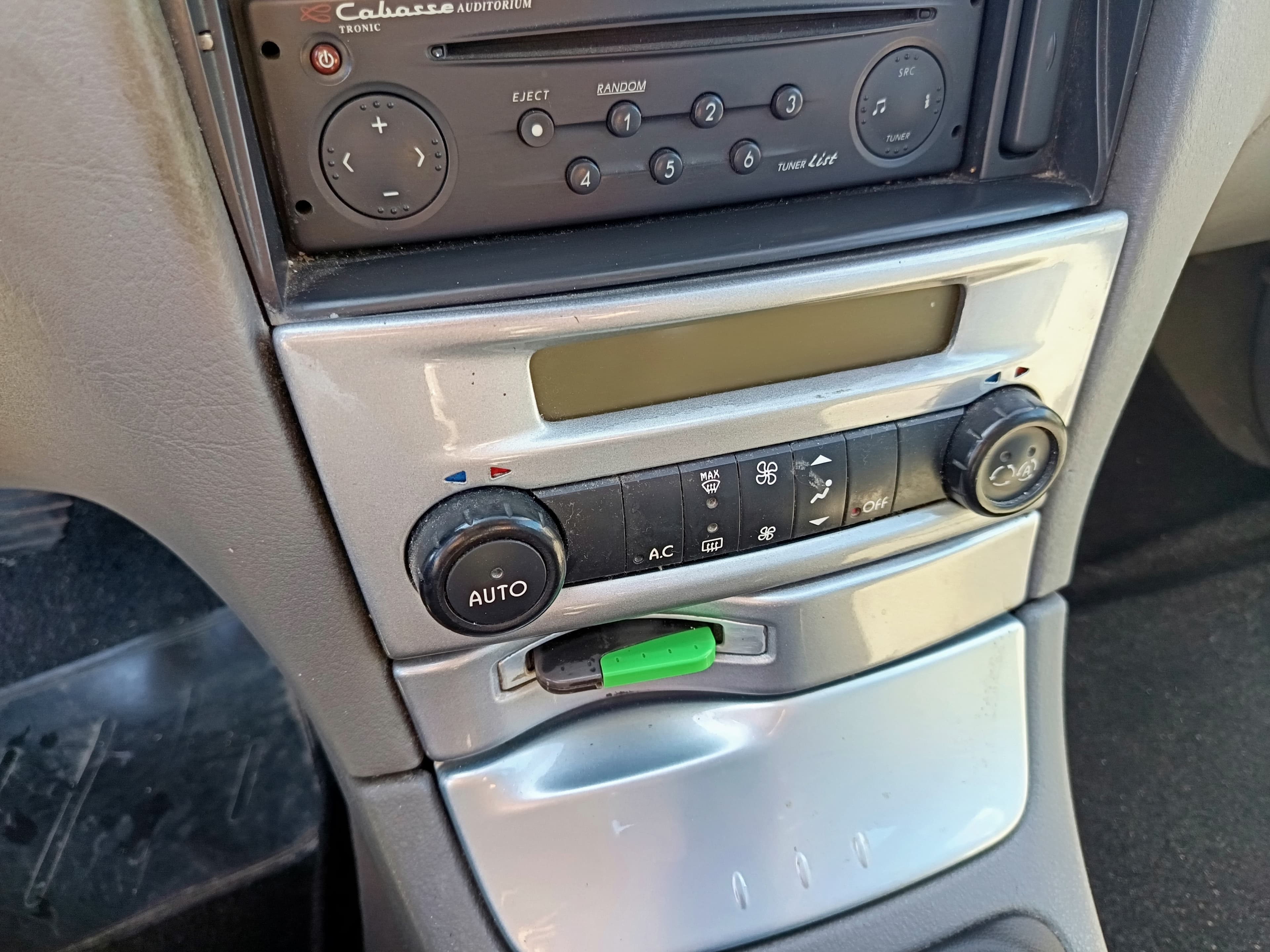 Renault Laguna · Ano 2002 — imagem 41