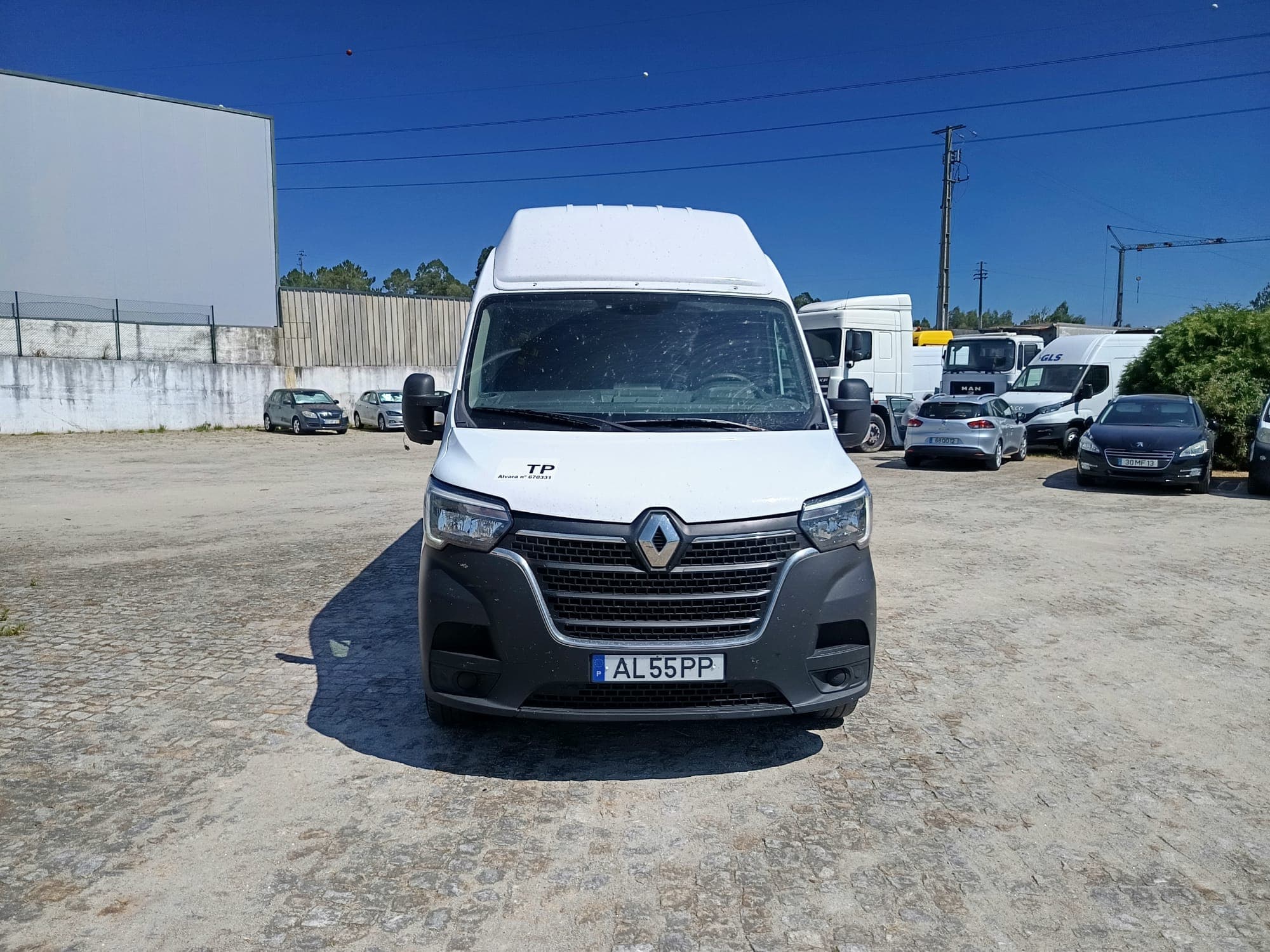 Renault Master · Ano 2021 — image 2