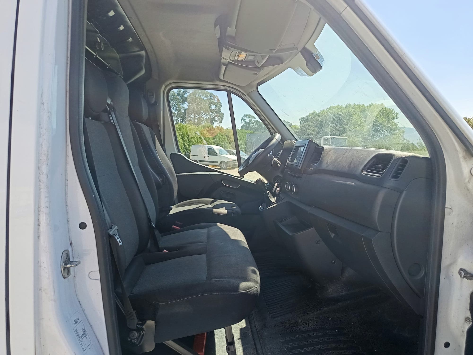 Renault Master · Ano 2021 — image 21