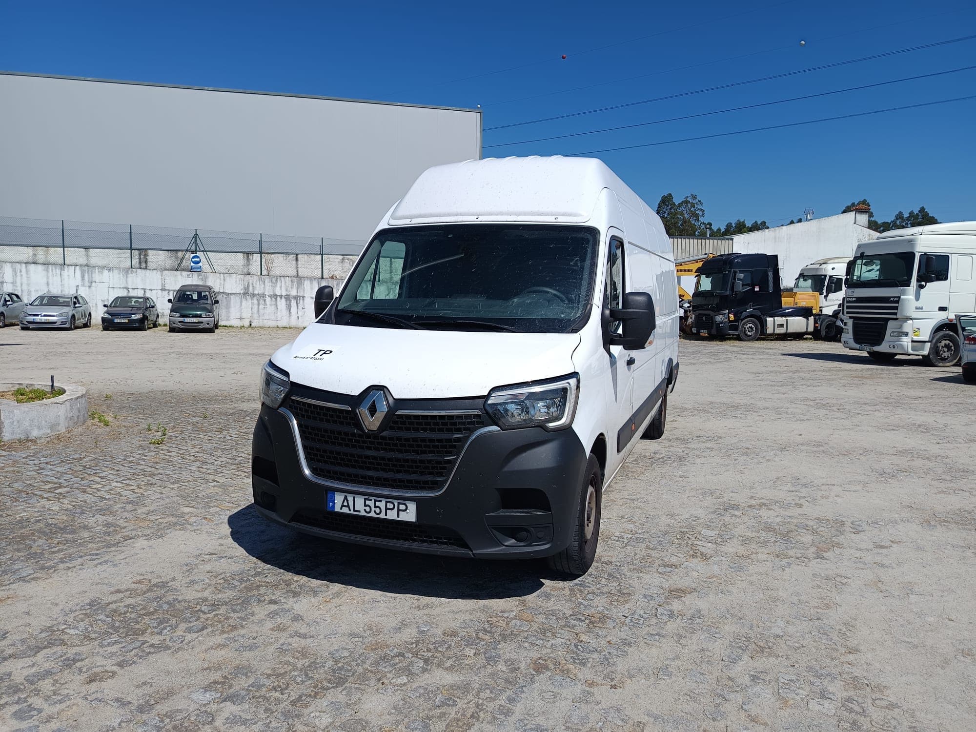 Renault Master · Ano 2021 — image 1