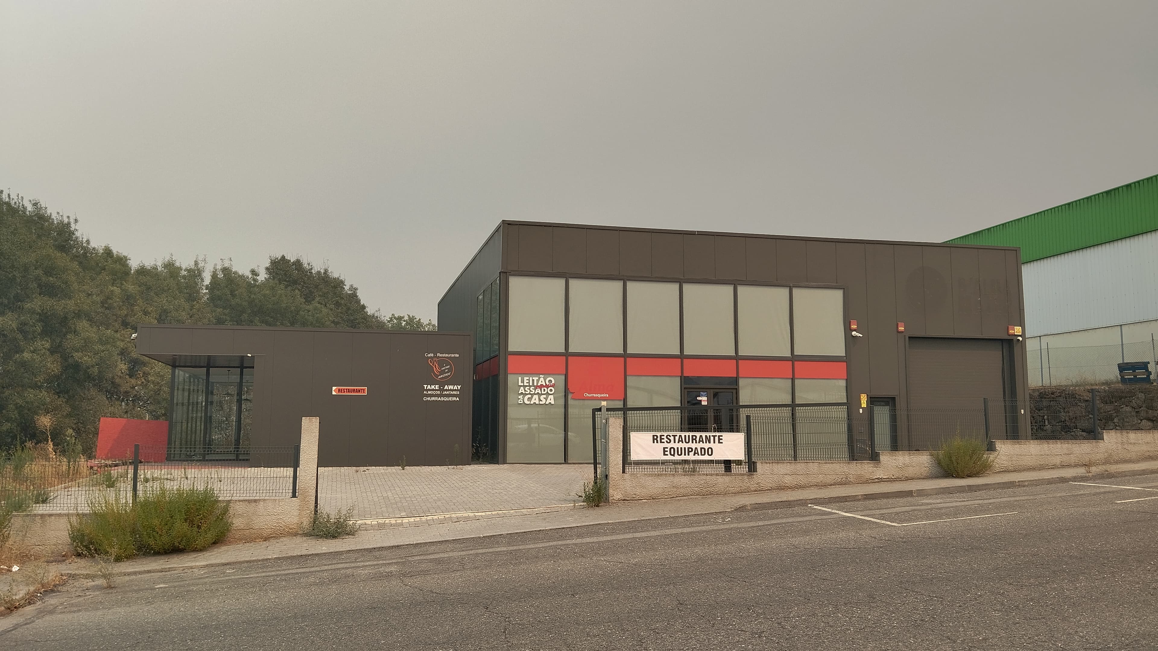 Estabelecimento Comercial com Recheio · Tortosendo, Covilhã — imagen 2