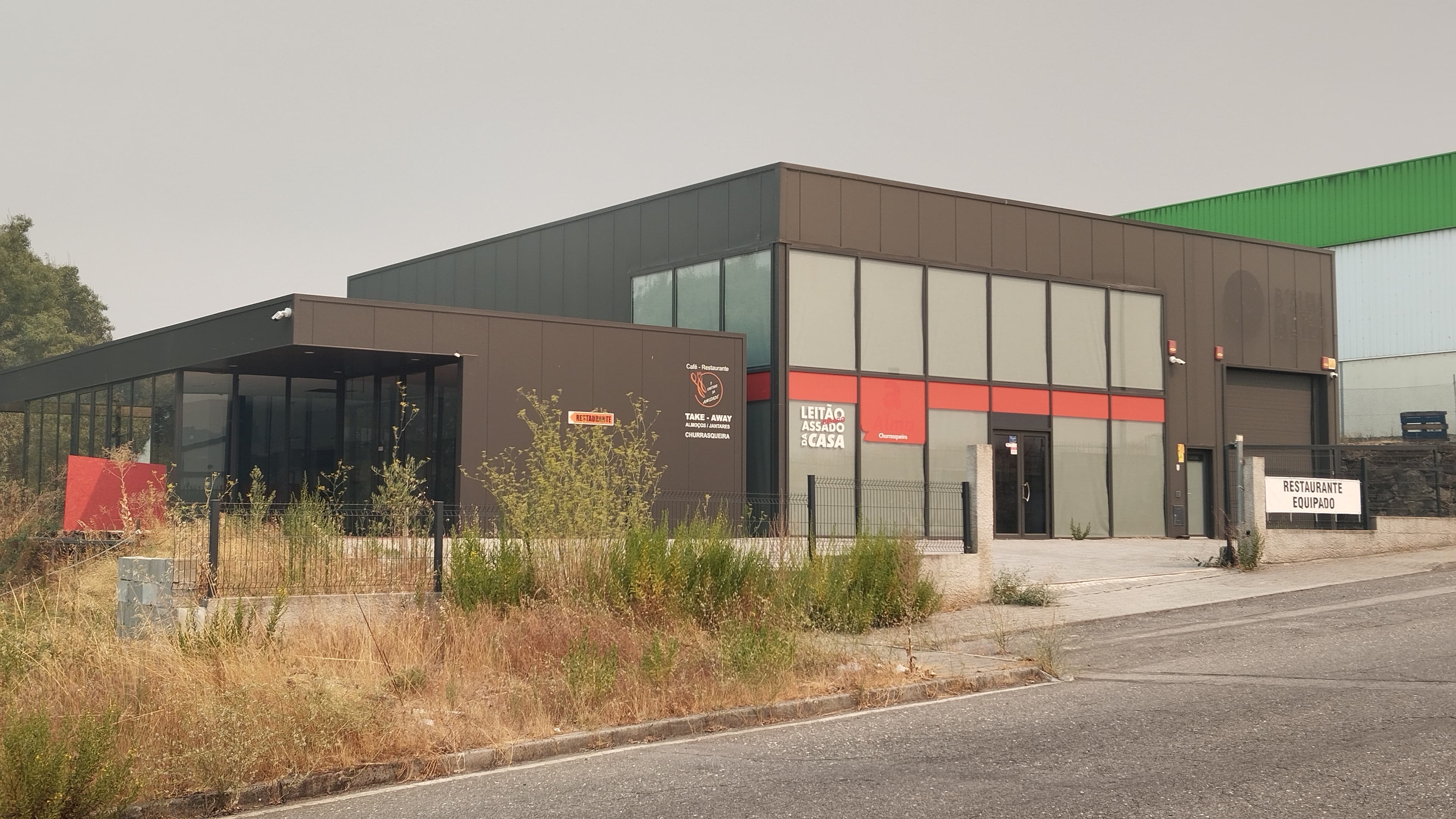 Estabelecimento Comercial com Recheio · Tortosendo, Covilhã — imagen 1