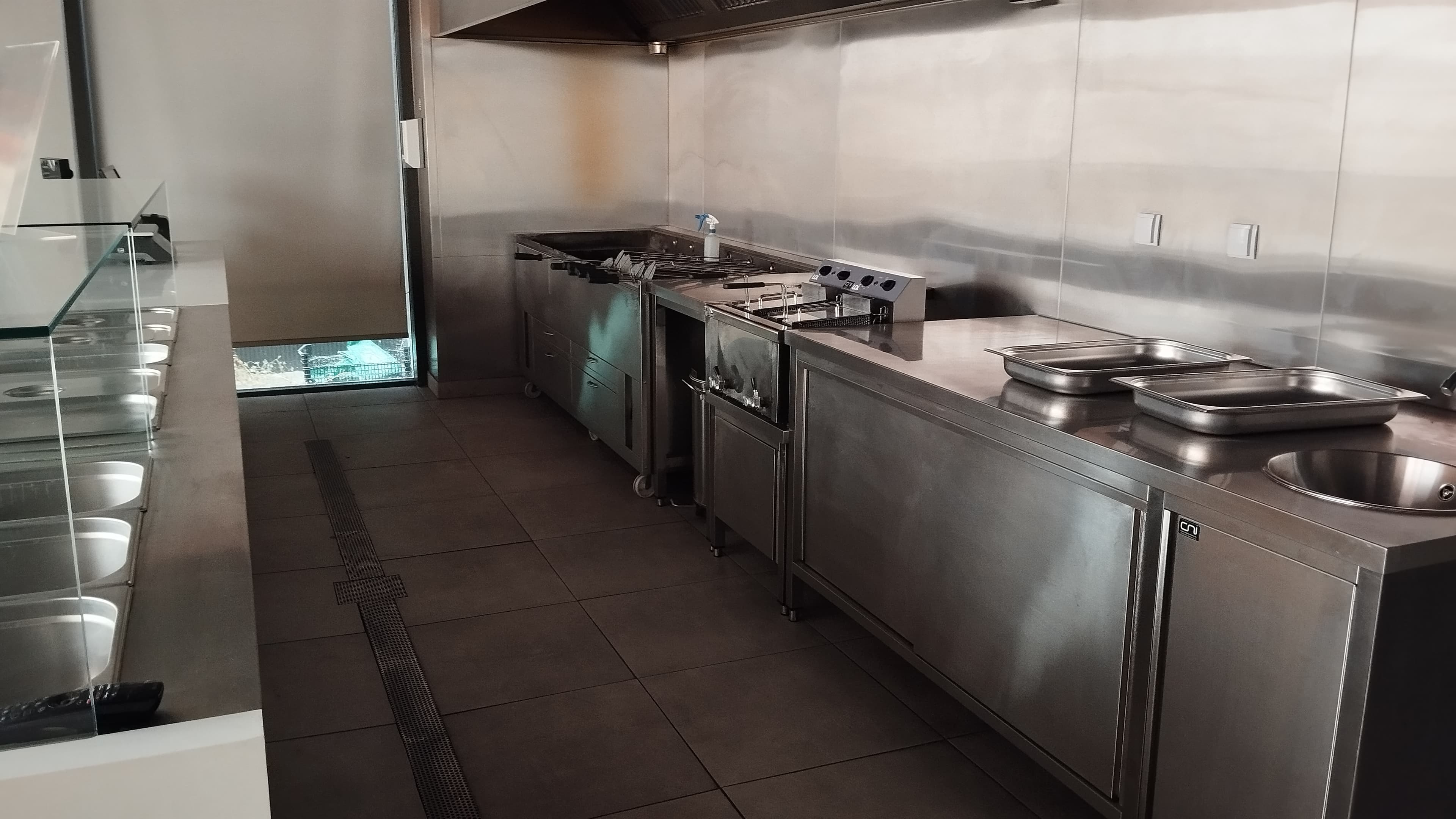 Estabelecimento Comercial com Recheio · Tortosendo, Covilhã — imagen 13