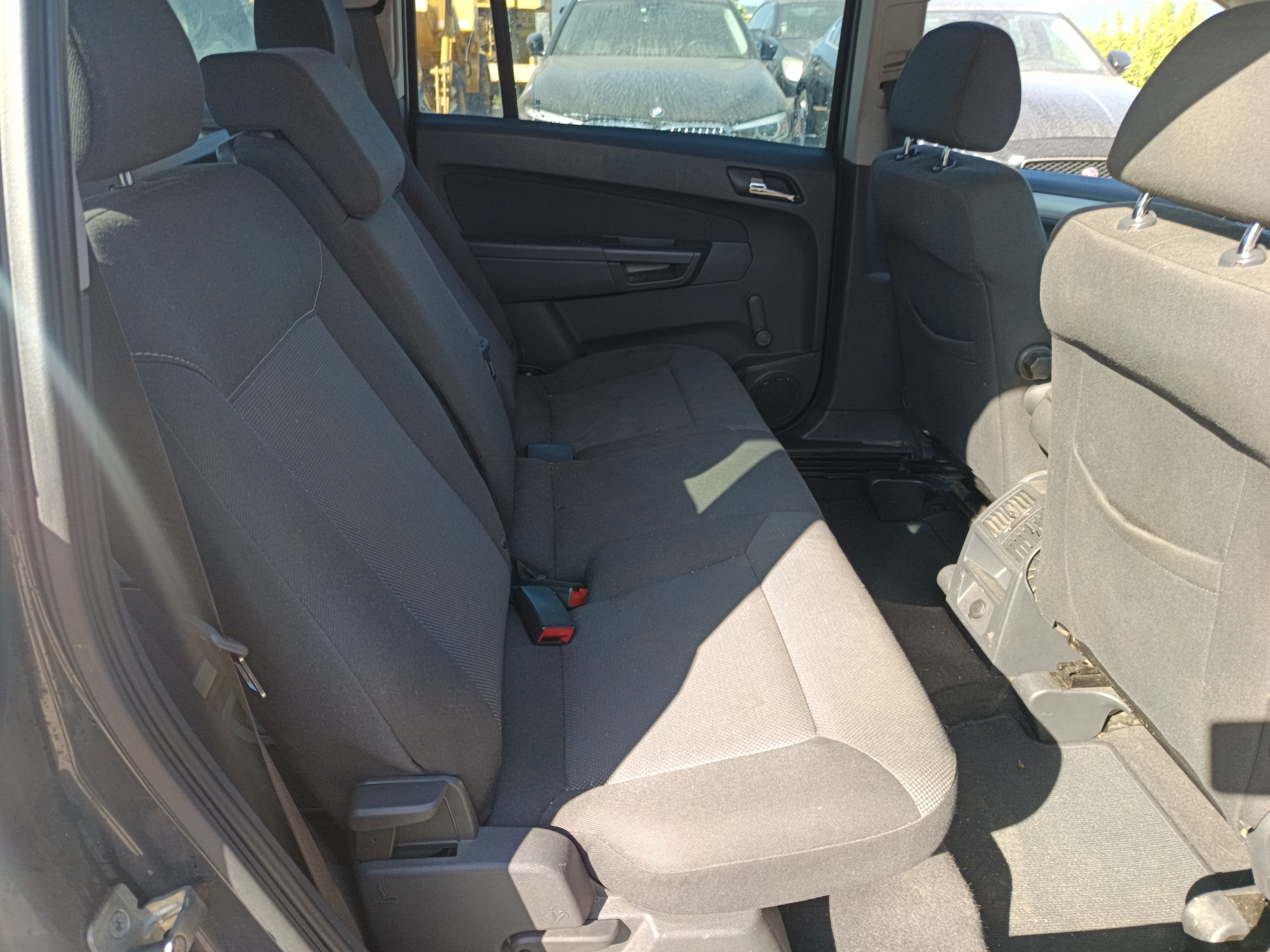 Opel Zafira · Ano 2011 — imagen 22