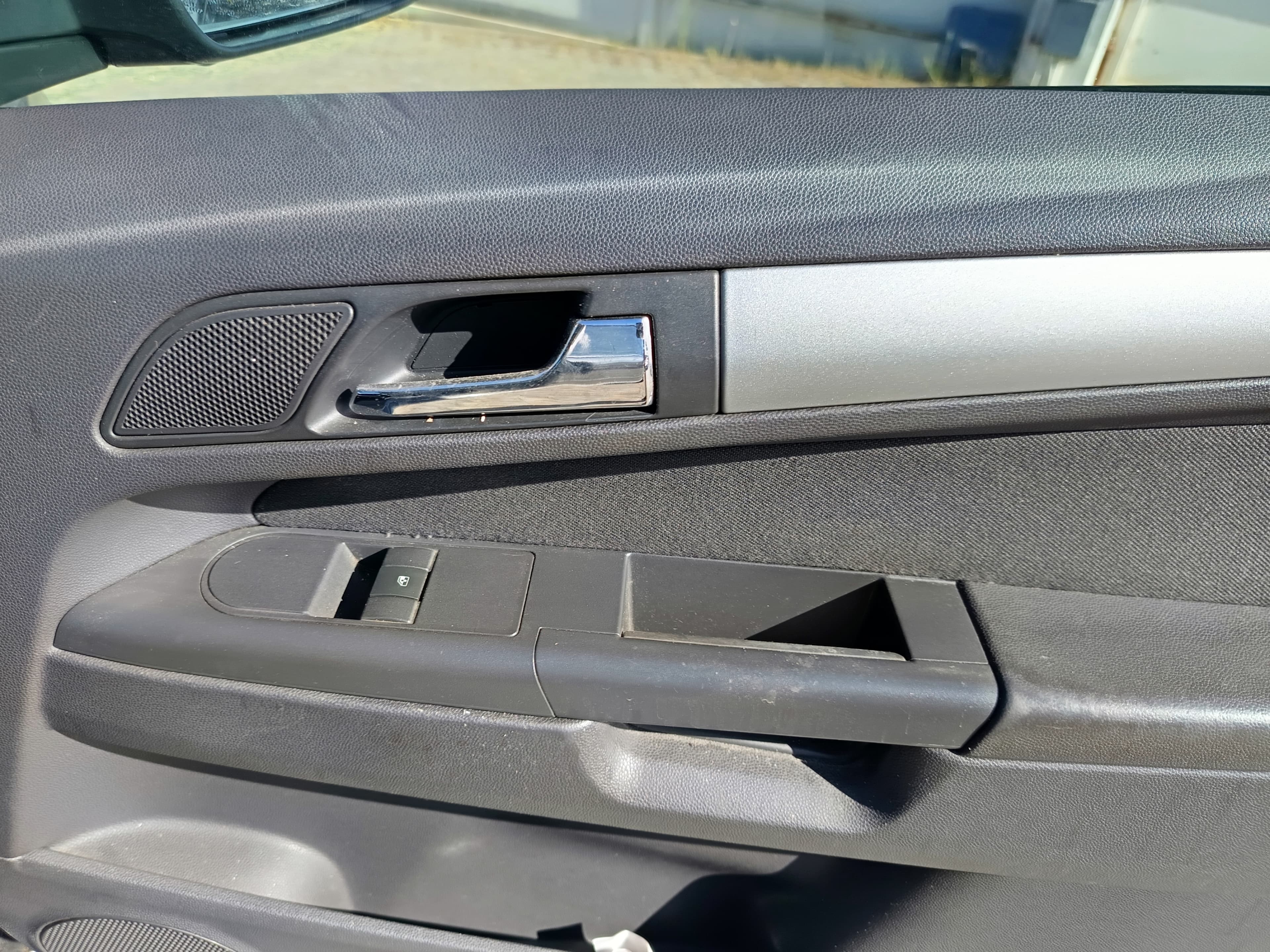 Opel Zafira · Ano 2011 — imagen 25