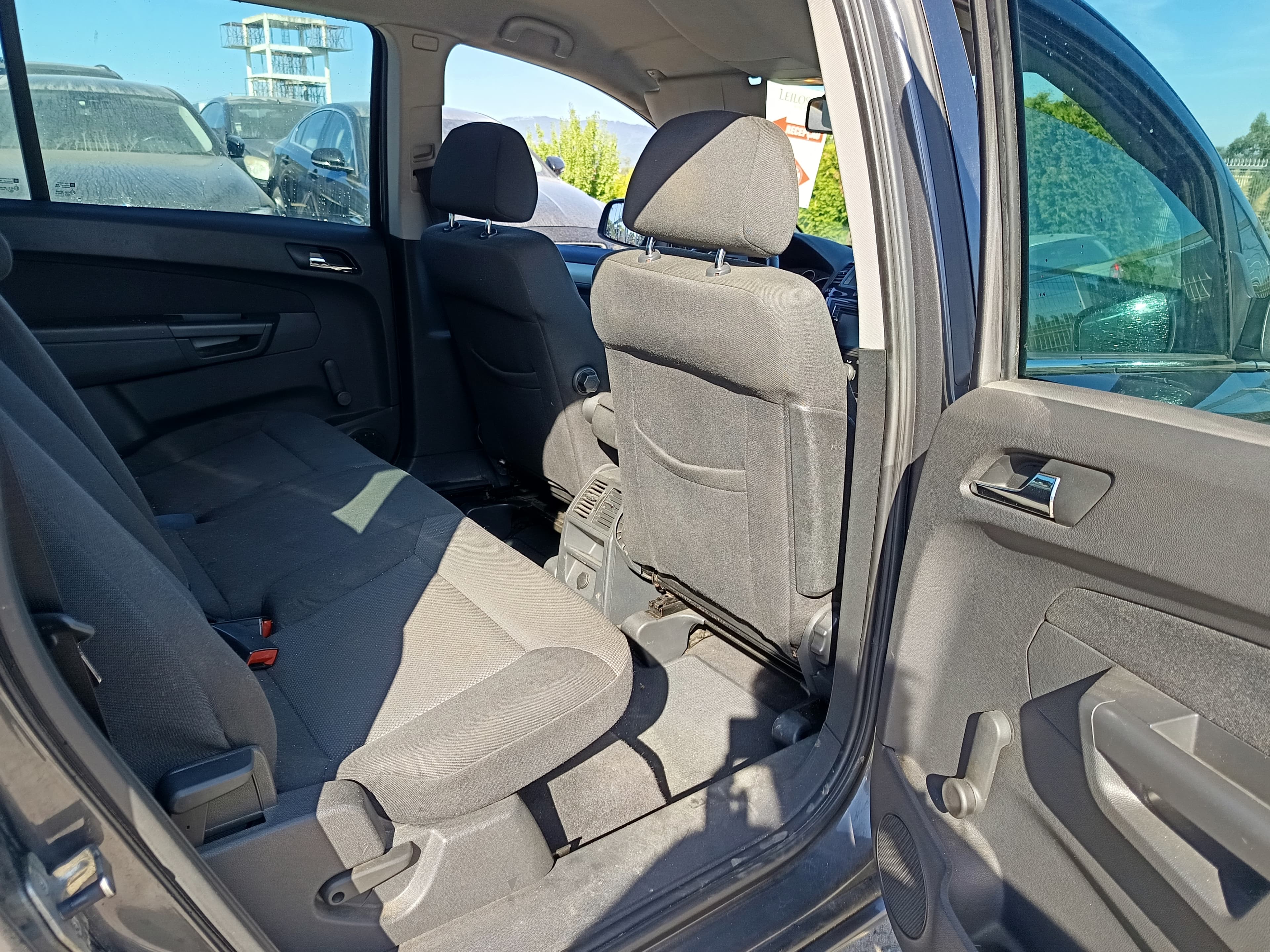 Opel Zafira · Ano 2011 — imagen 21