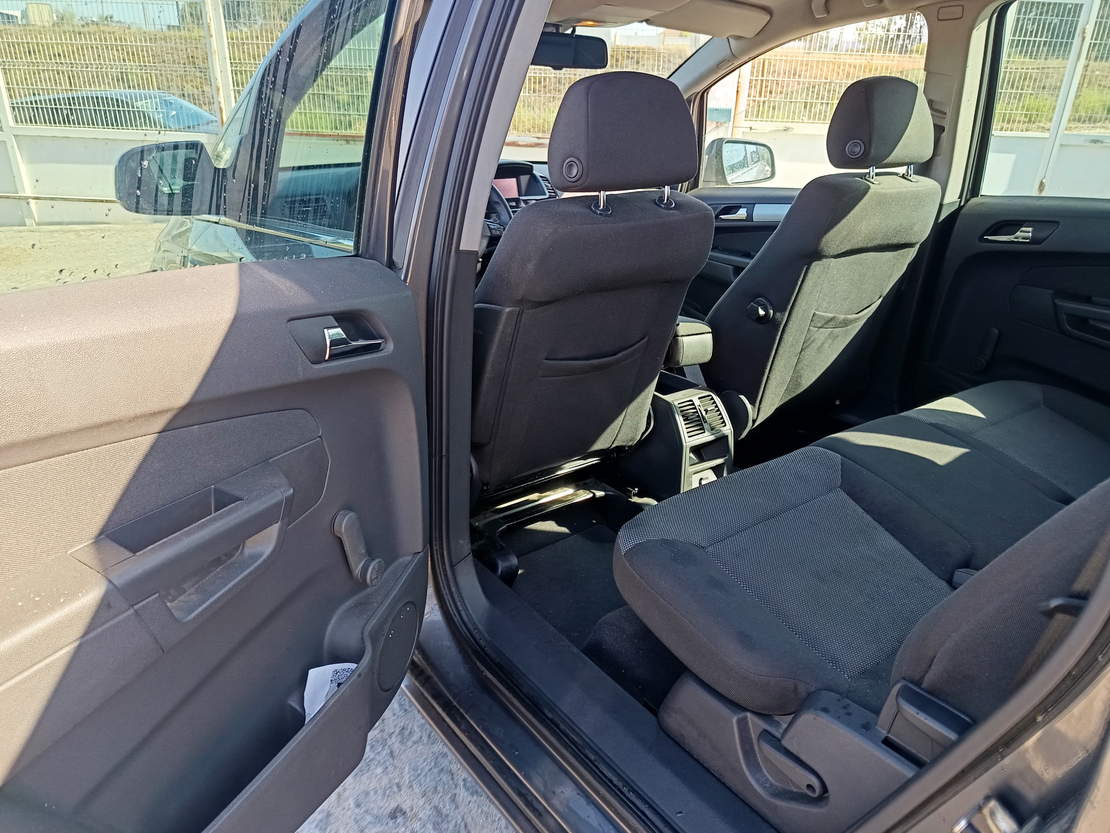 Opel Zafira · Ano 2011 — imagen 29