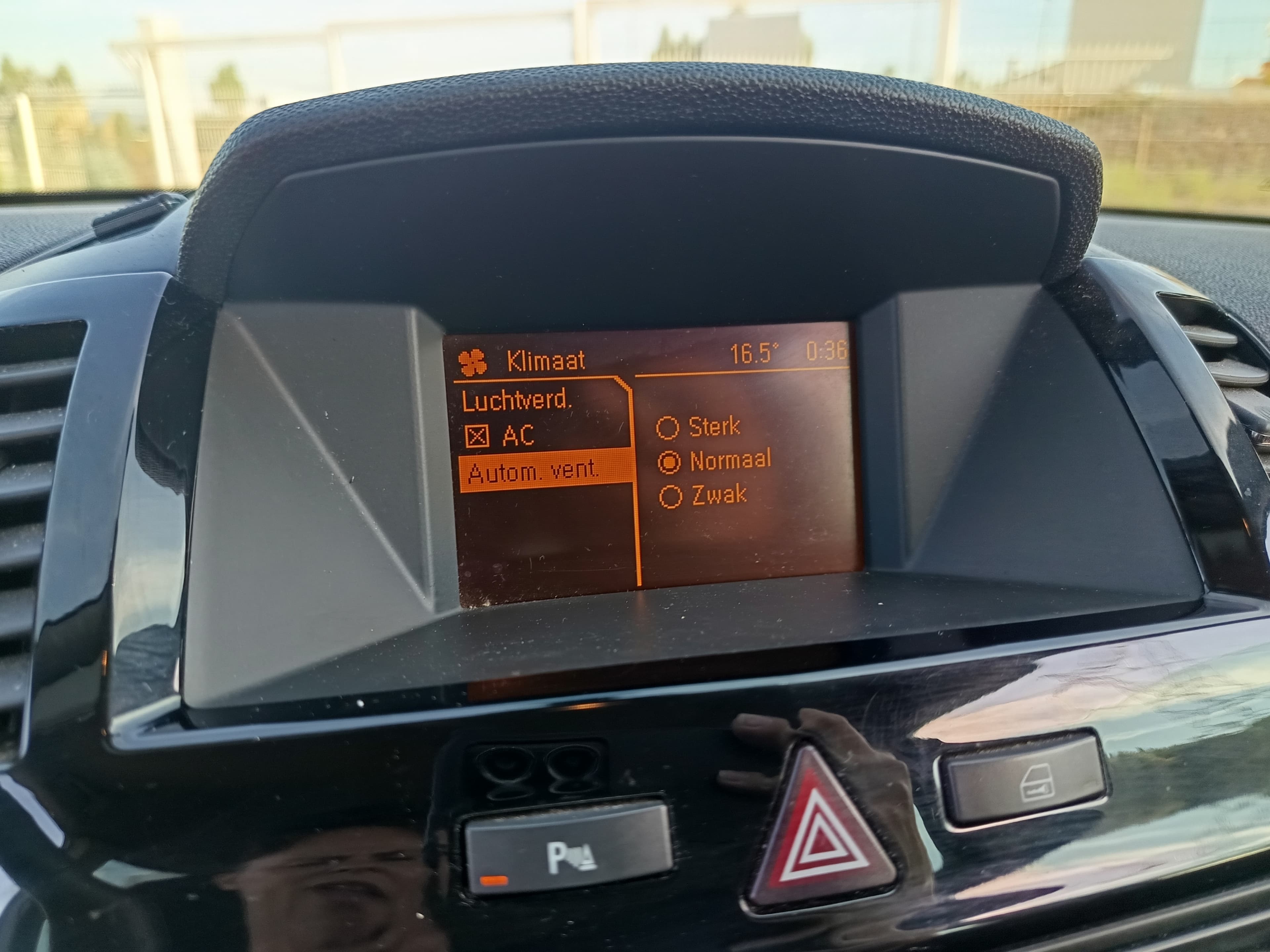 Opel Zafira · Ano 2011 — imagen 41
