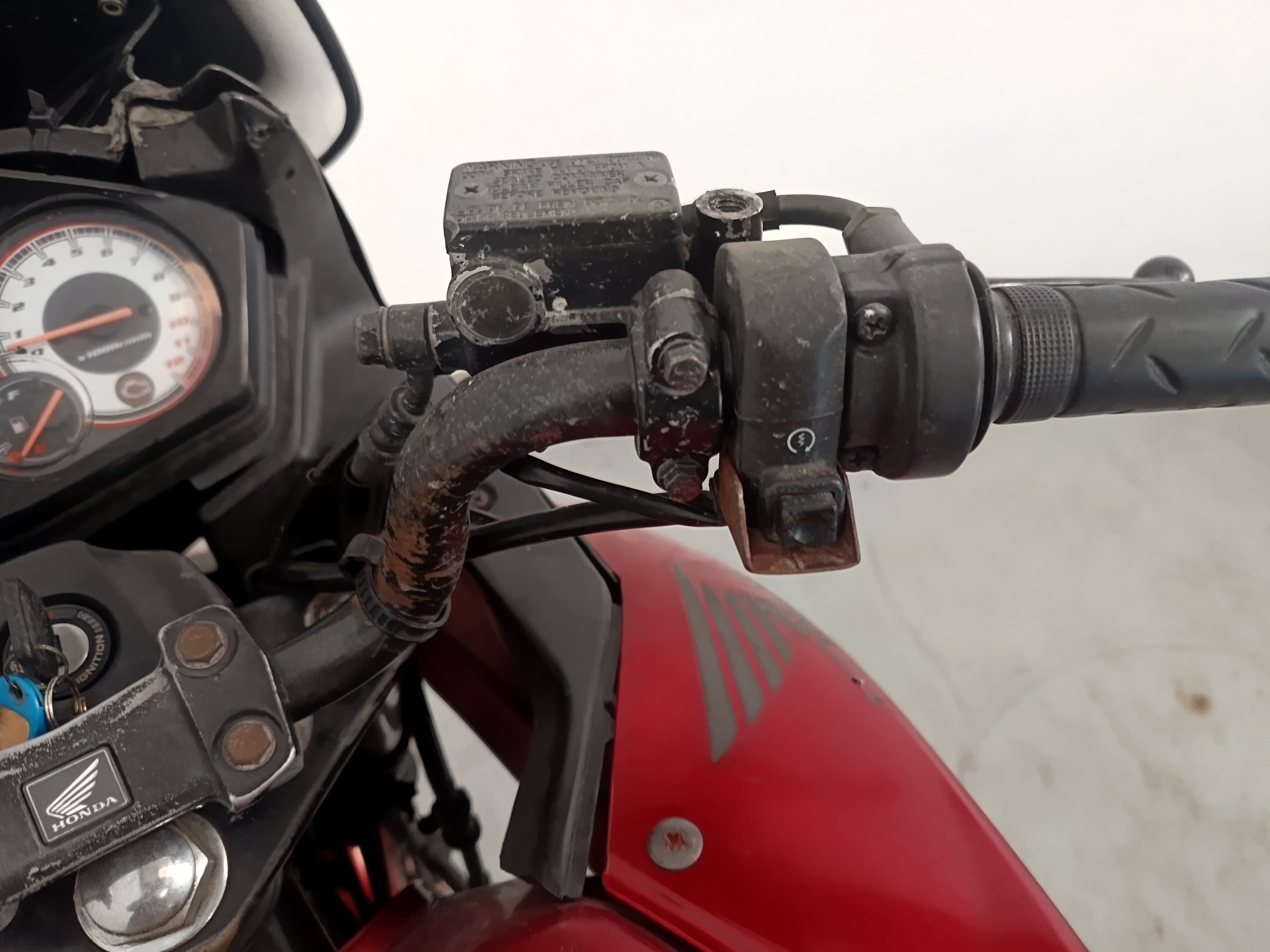 HONDA CBF 125 · Ano 2014 — imagen 9