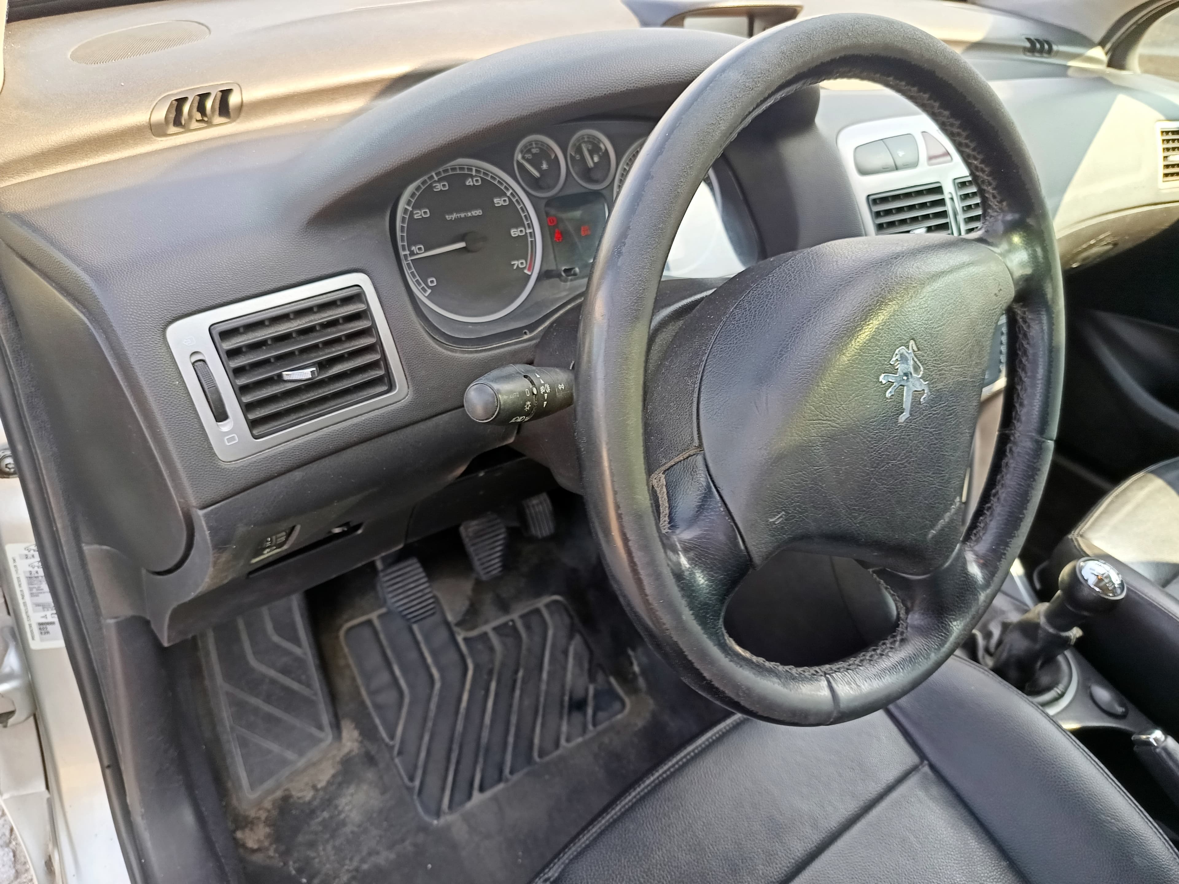 Peugeot 307 · Ano 2003 — image 35