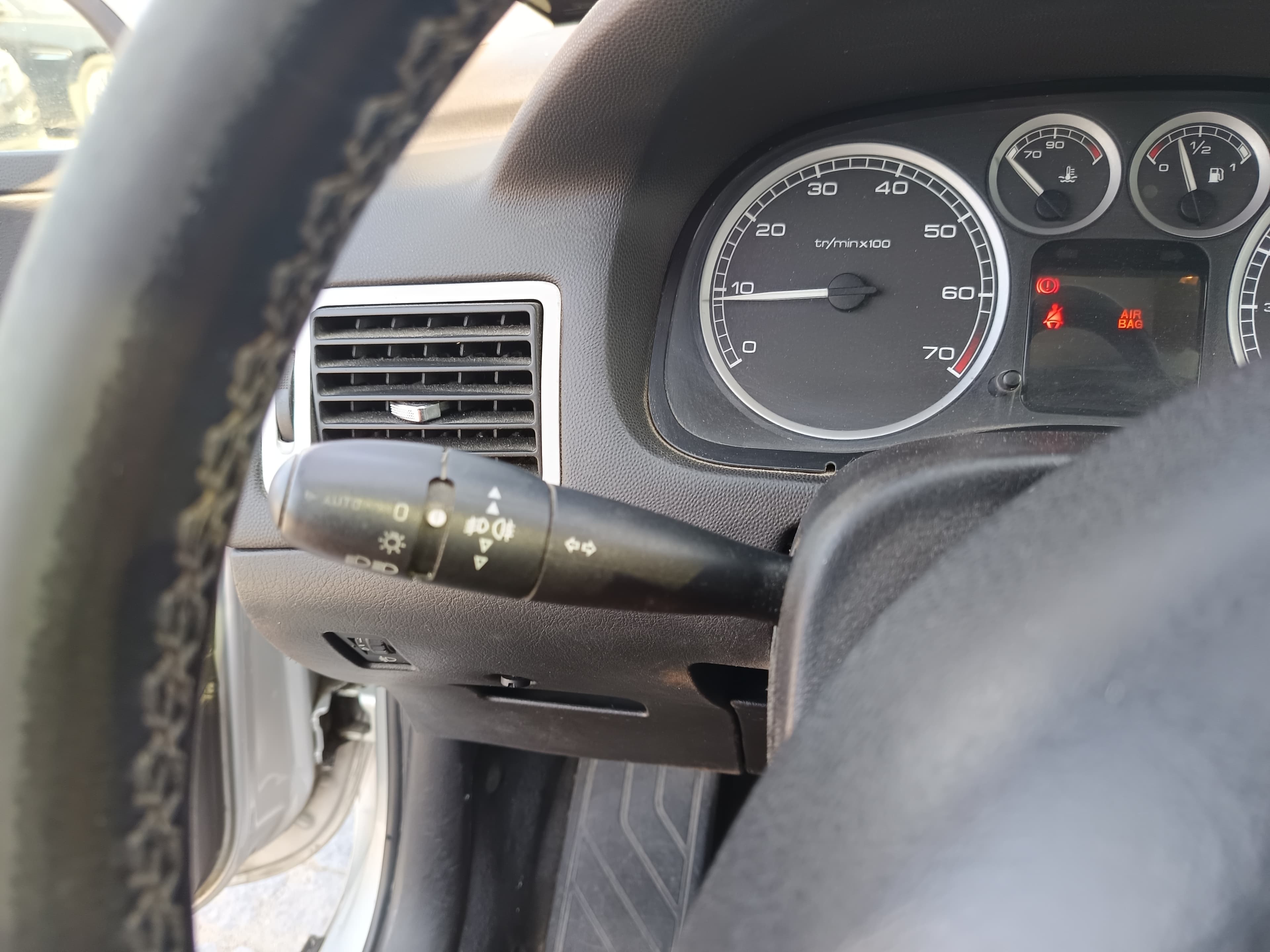 Peugeot 307 · Ano 2003 — image 42