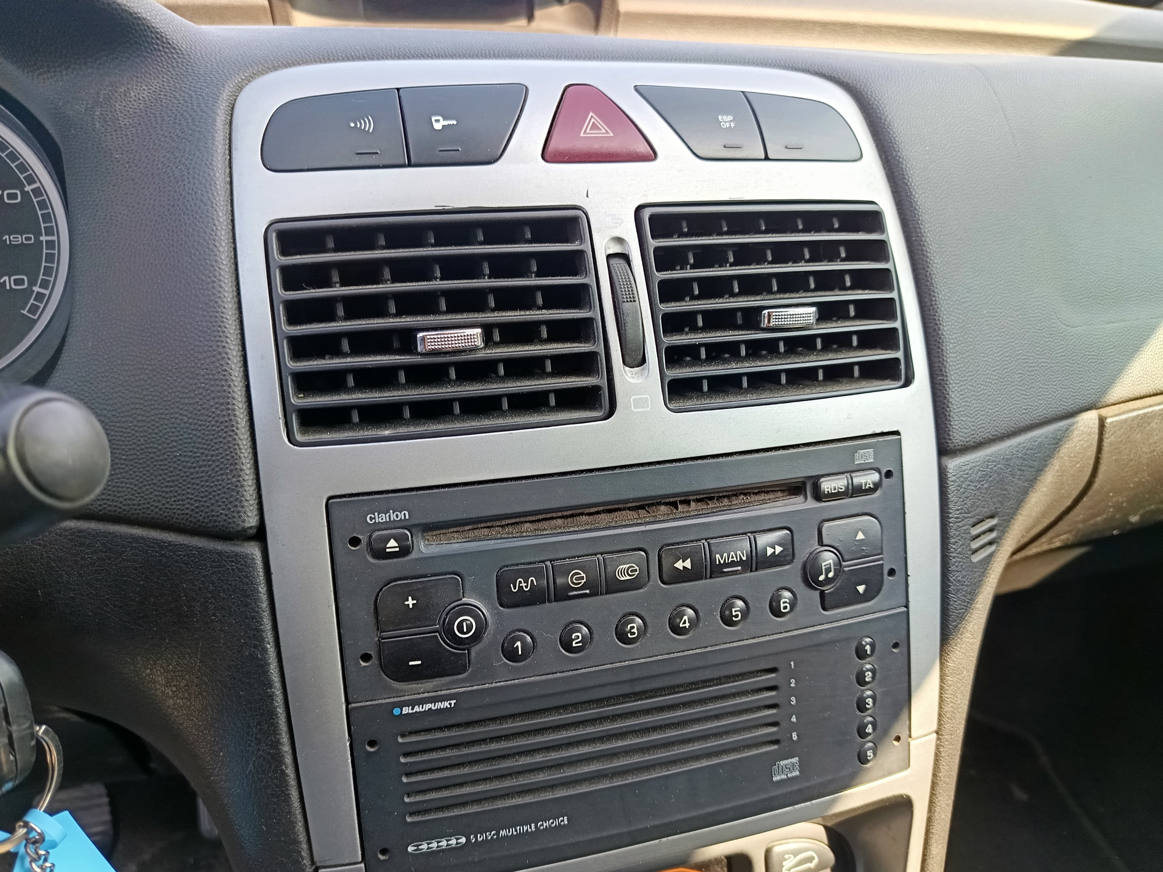 Peugeot 307 · Ano 2003 — image 37