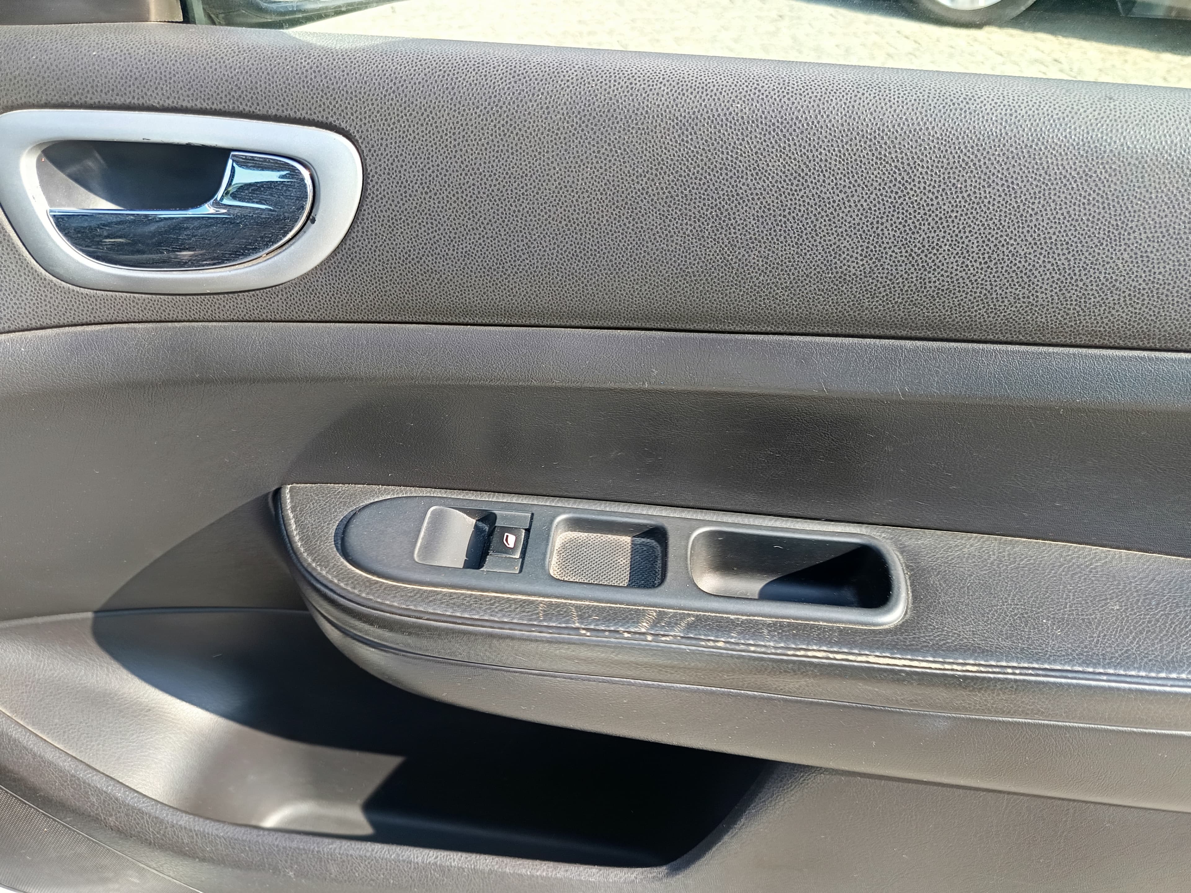 Peugeot 307 · Ano 2003 — image 26