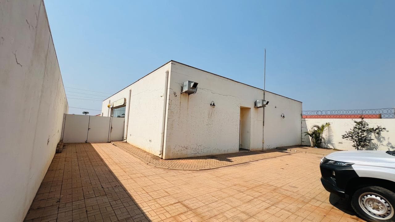 Espacio Comercial | Kalandula | Malange — imagen 5