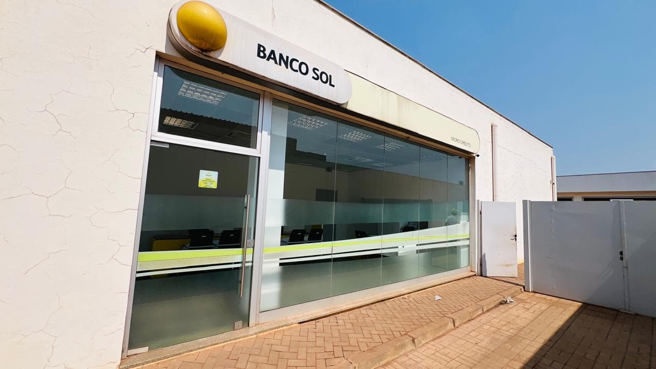 Espacio Comercial | Kalandula | Malange — imagen 3