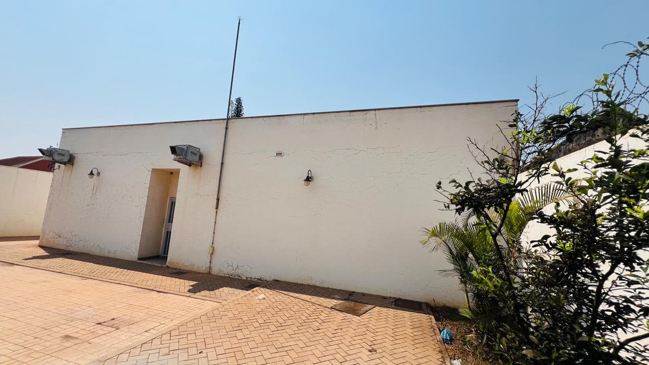 Espacio Comercial | Kalandula | Malange — imagen 6