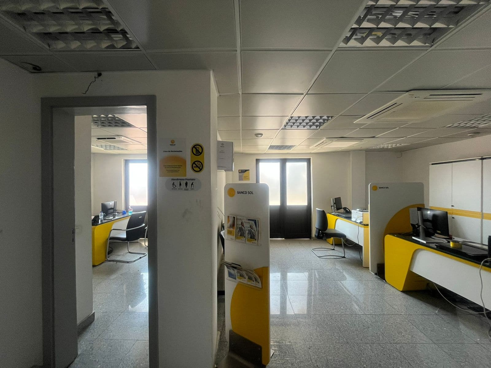 Espaço Comercial | Bairro Comercial | Lubango