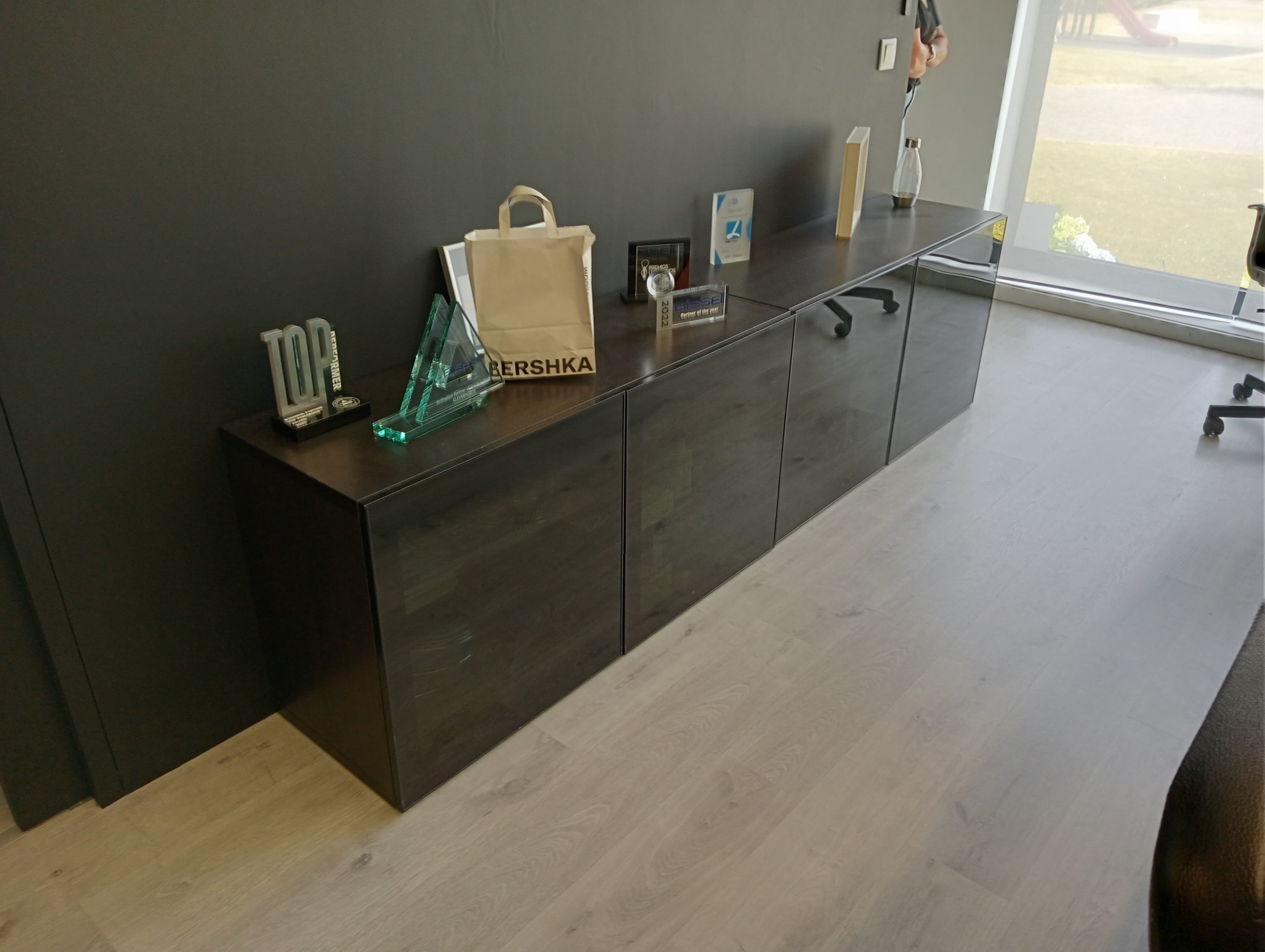 Mobiliário e Decoração · Equipamentos — imagem 5