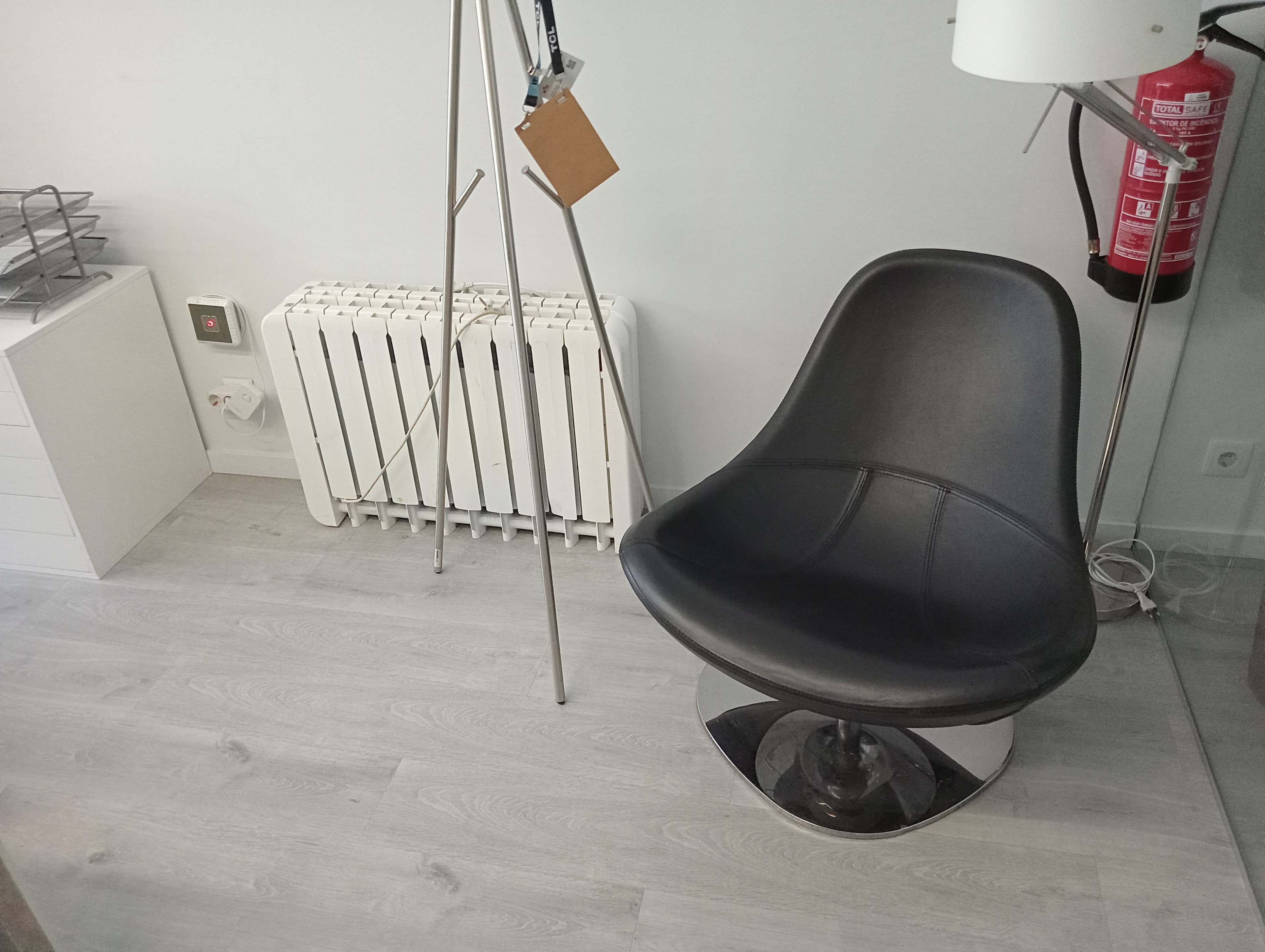 Mobiliário e Decoração · Equipamentos — imagem 8