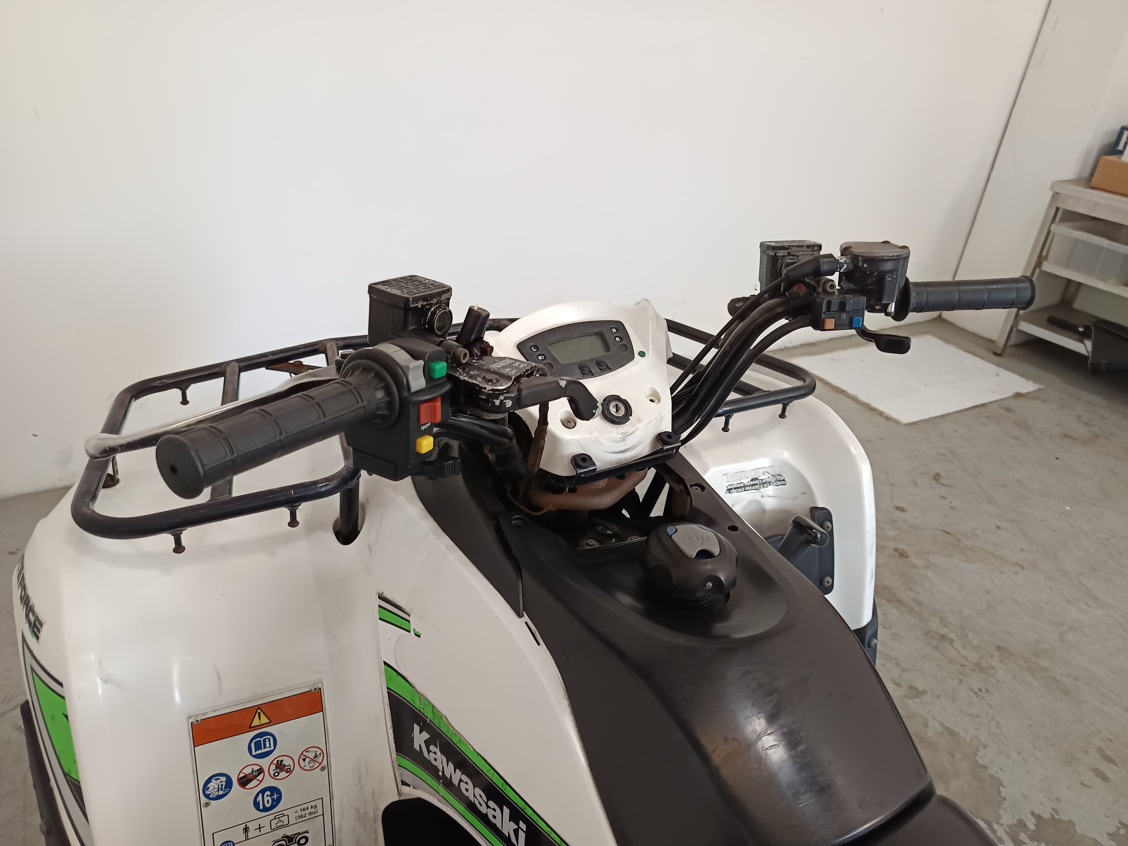 KAWASAKI  KVF300 · Ano 2015 — image 14