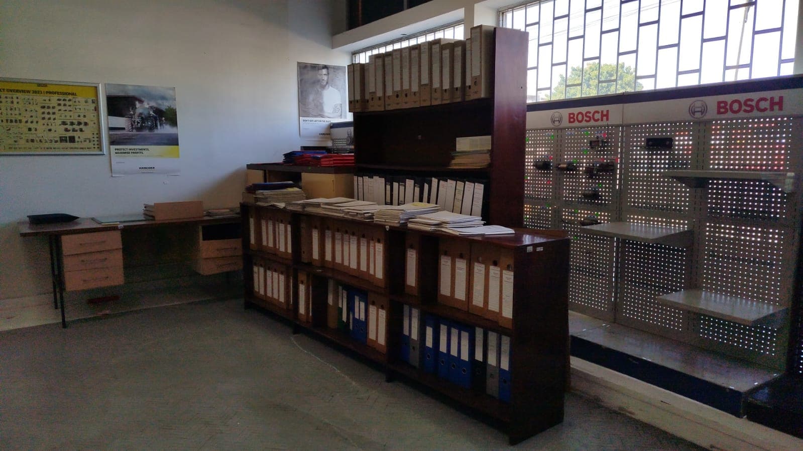 Mobiliario de oficina — imagen 1