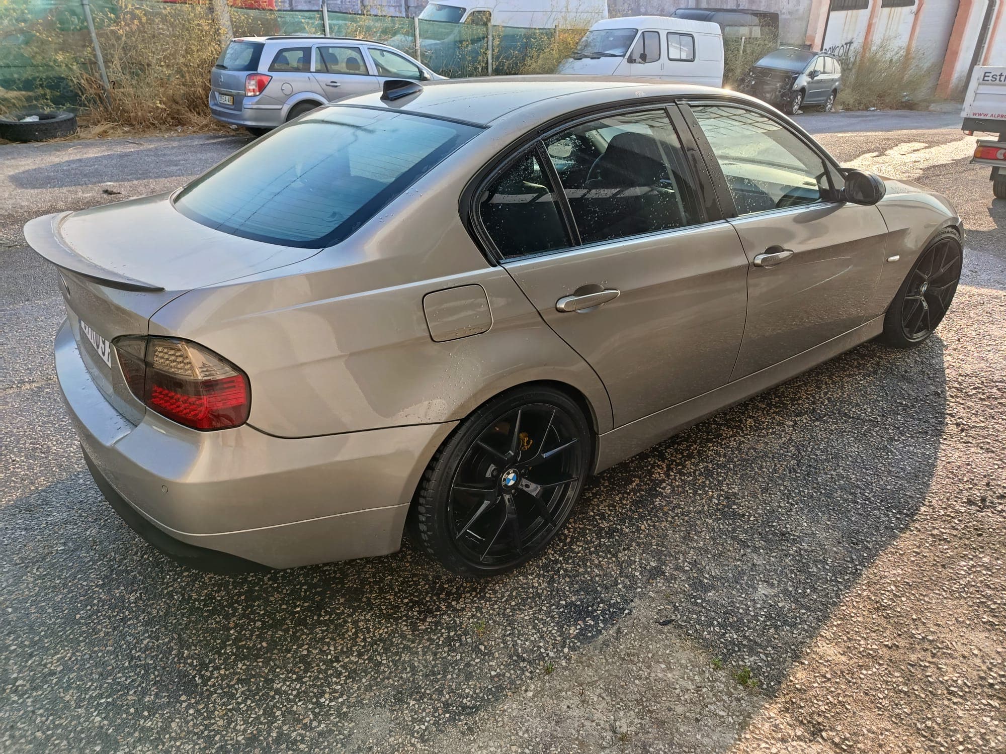 BMW 318 d · Ano 2008 — imagem 6
