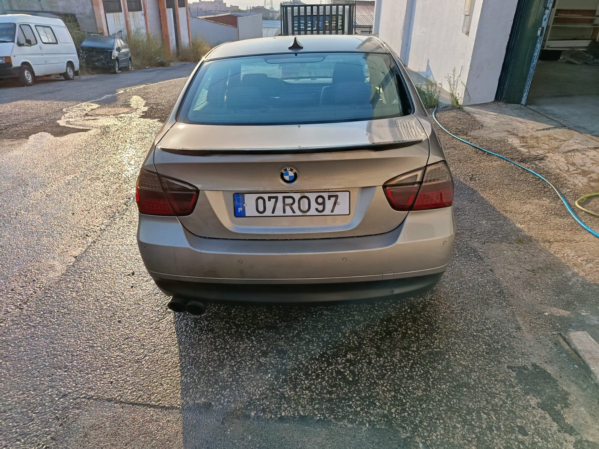 BMW 318 d · Ano 2008 — imagem 5