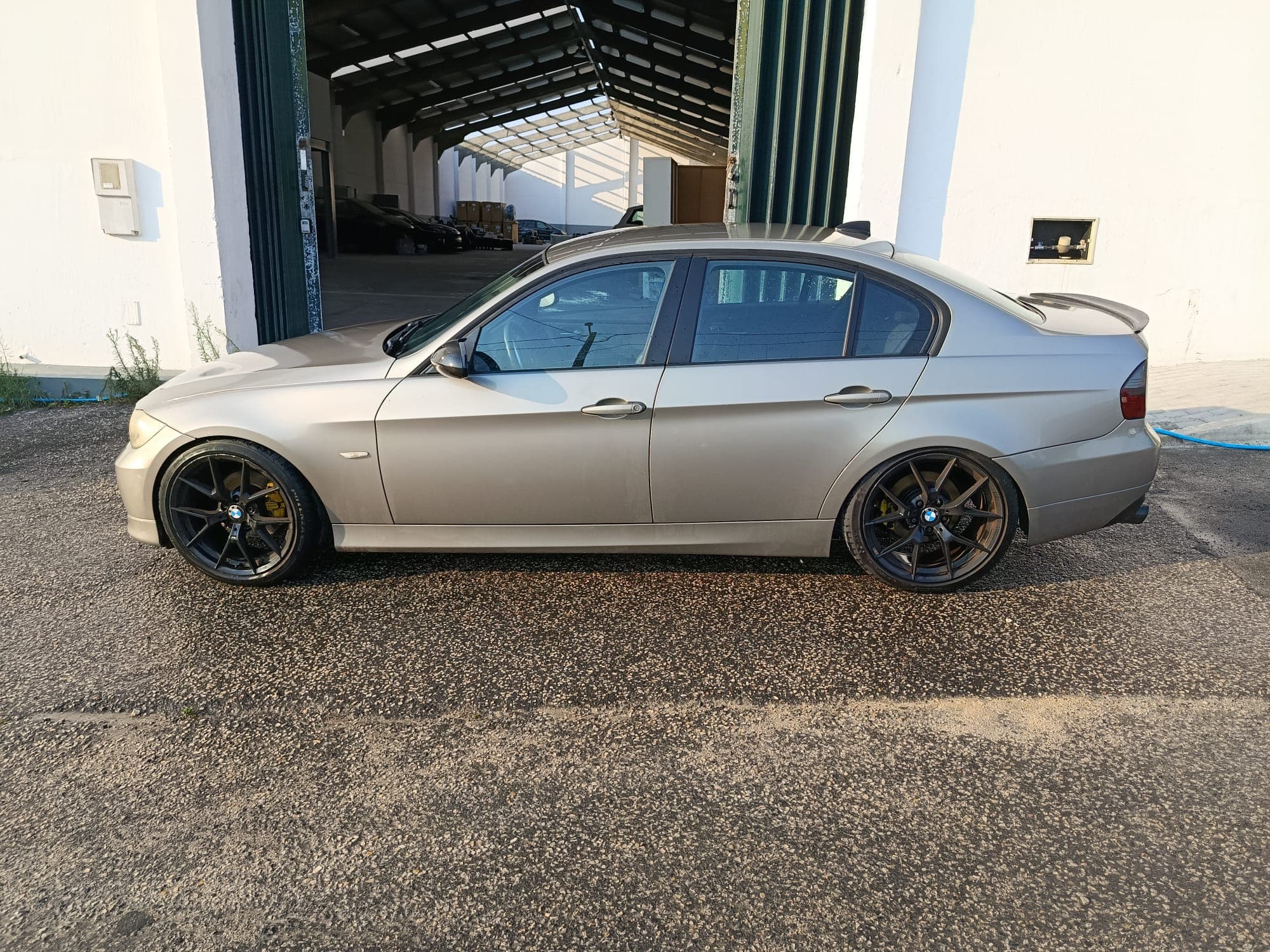 BMW 318 d · Ano 2008 — imagem 7