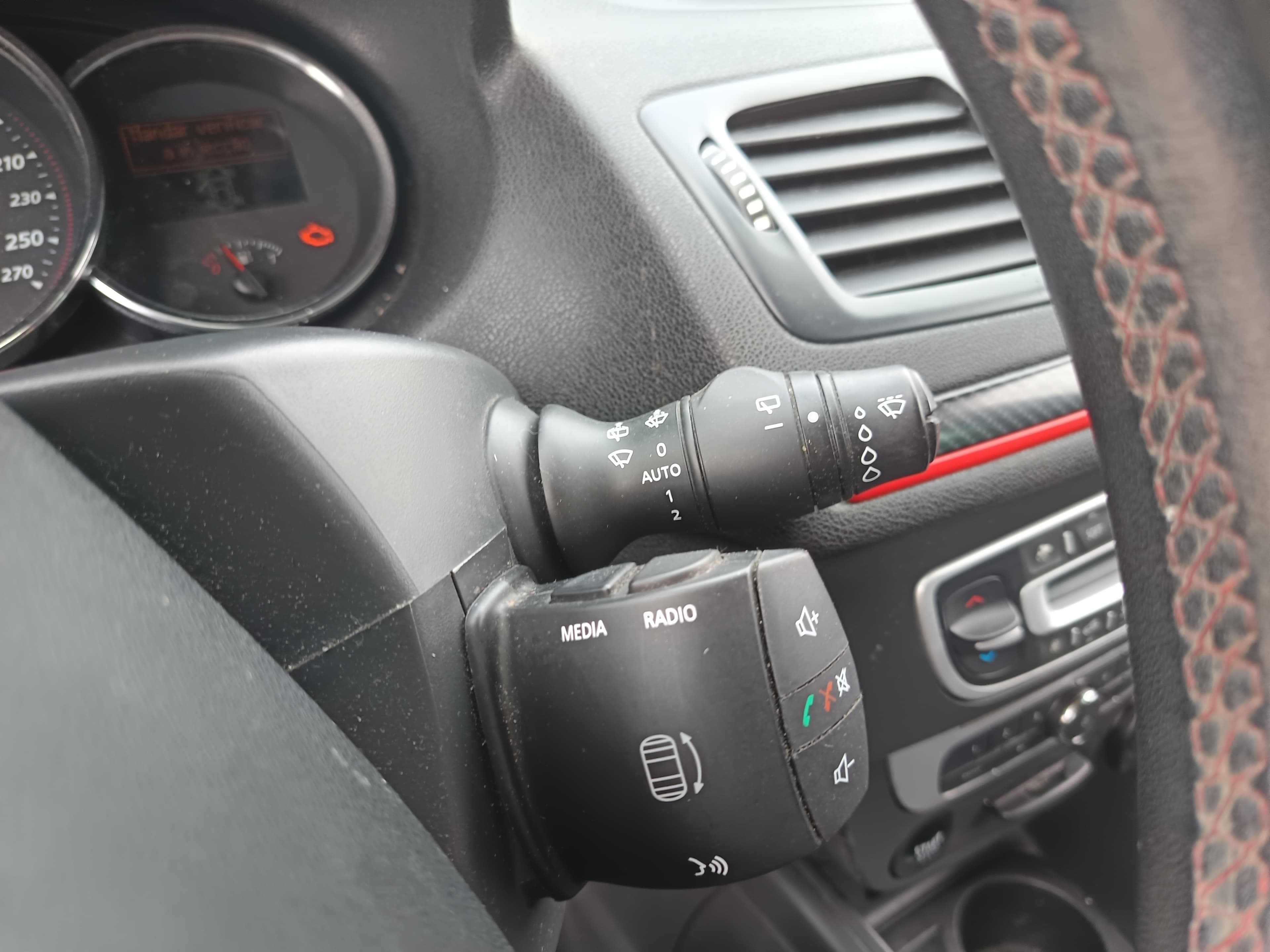 Renault Mégane · Ano 2015 — imagem 45