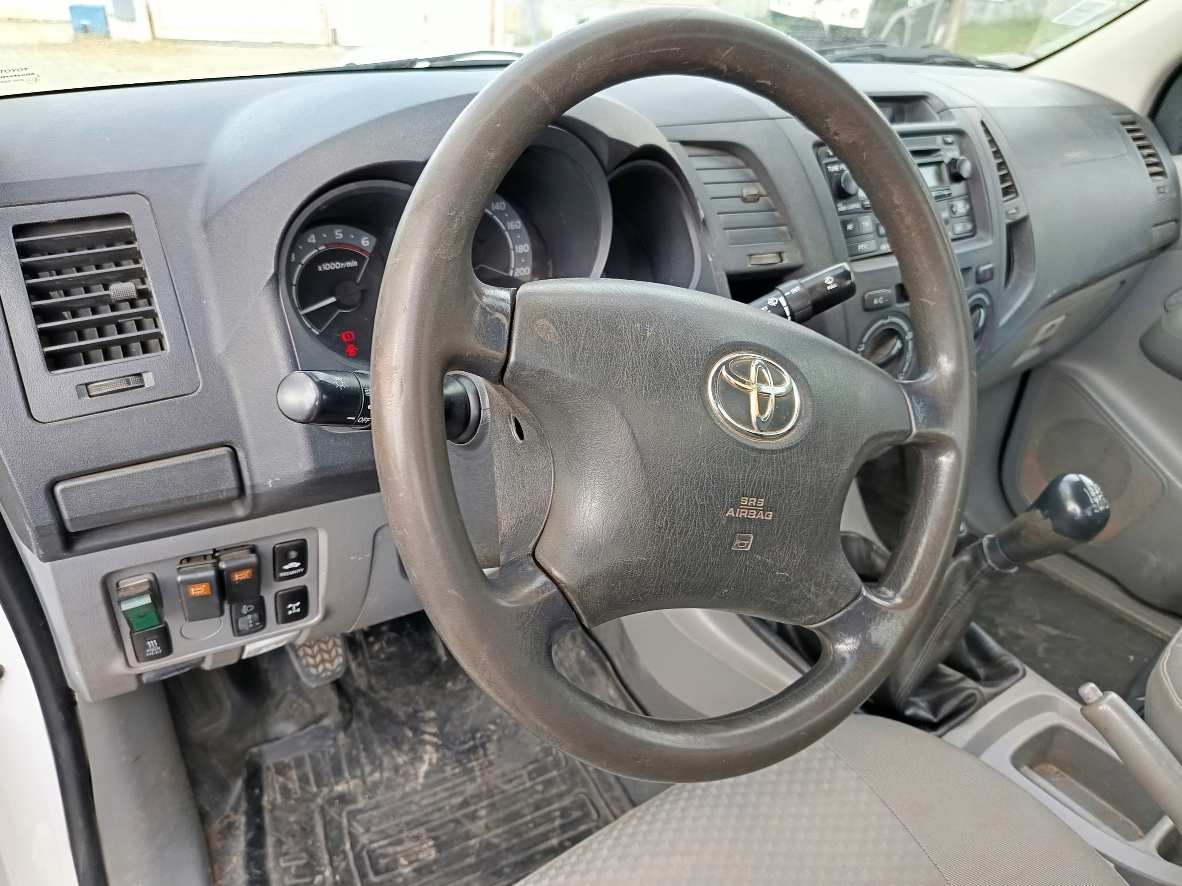 Toyota Hilux · Ano 2007 — imagem 28