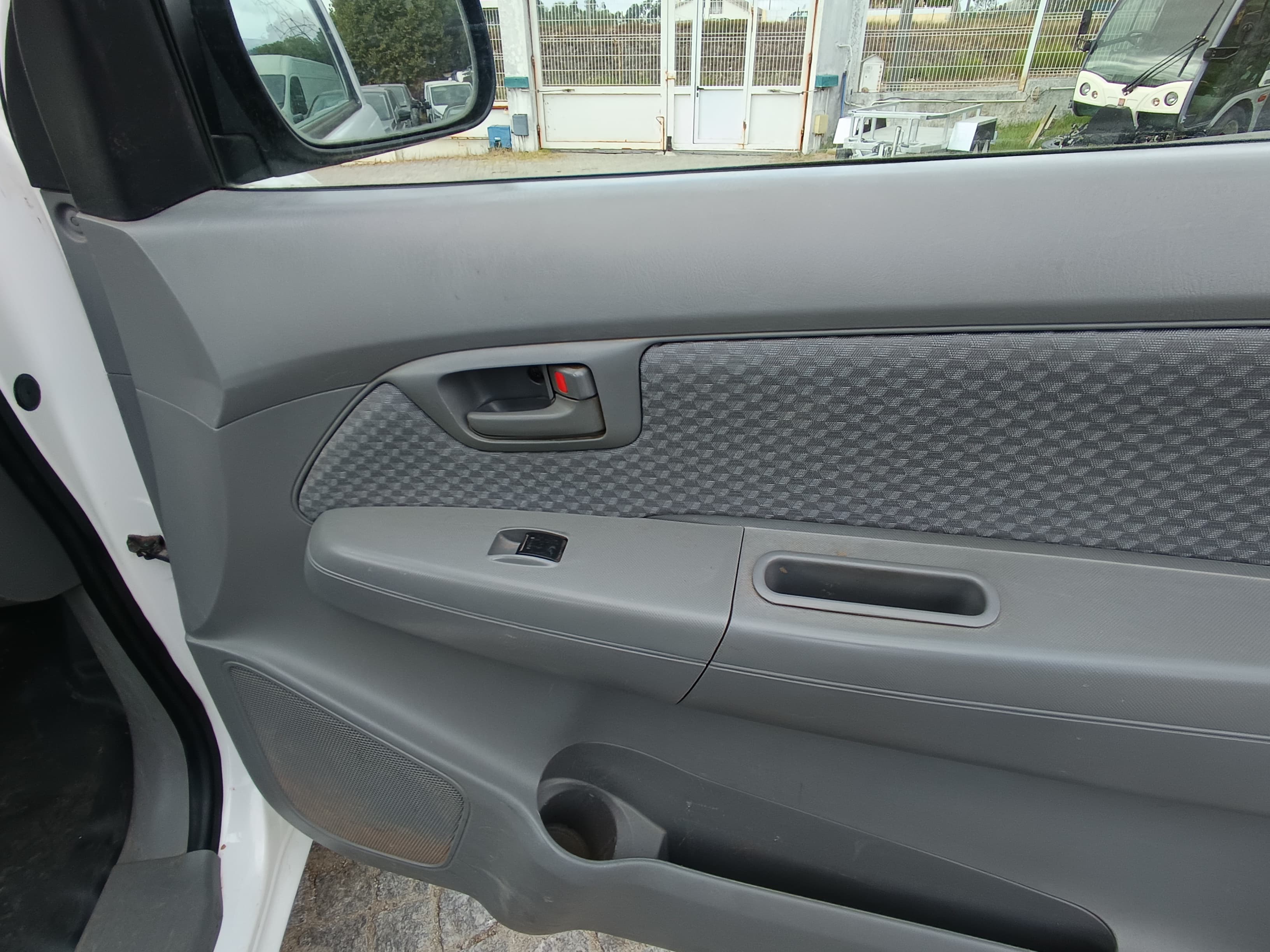 Toyota Hilux · Ano 2007 — imagem 21