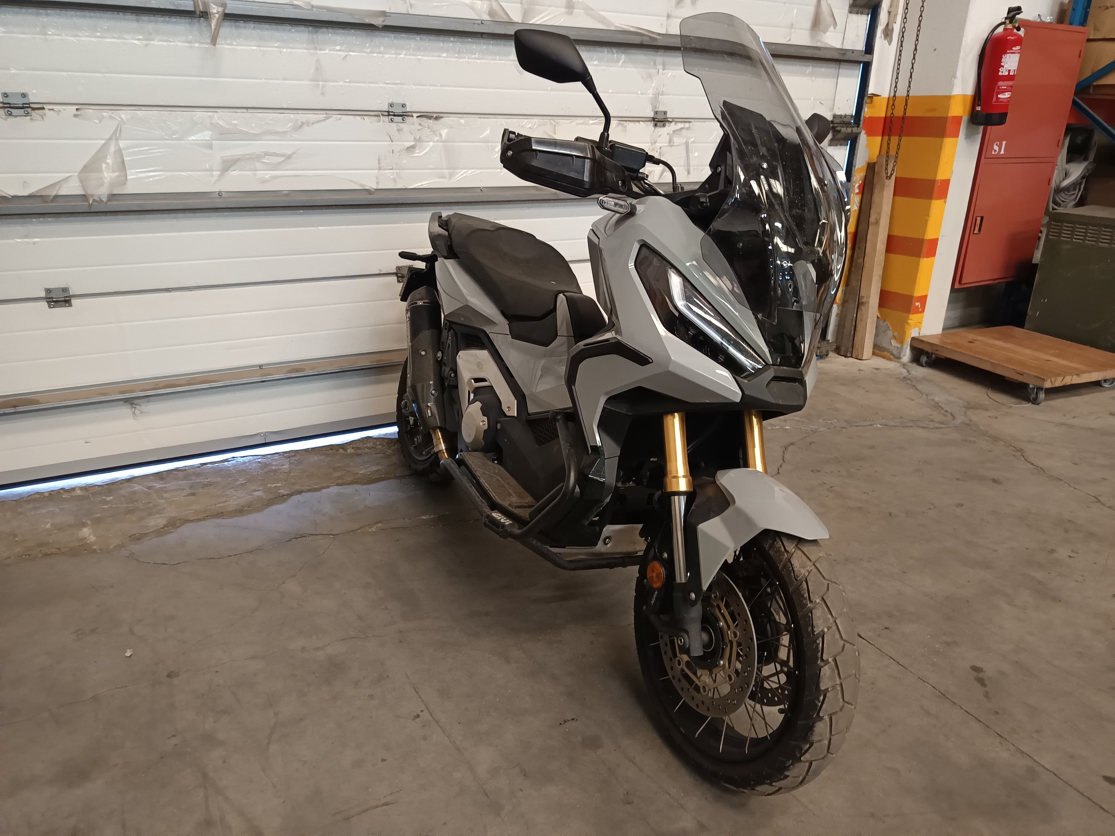Honda X ADV · Ano 2021 — image 2