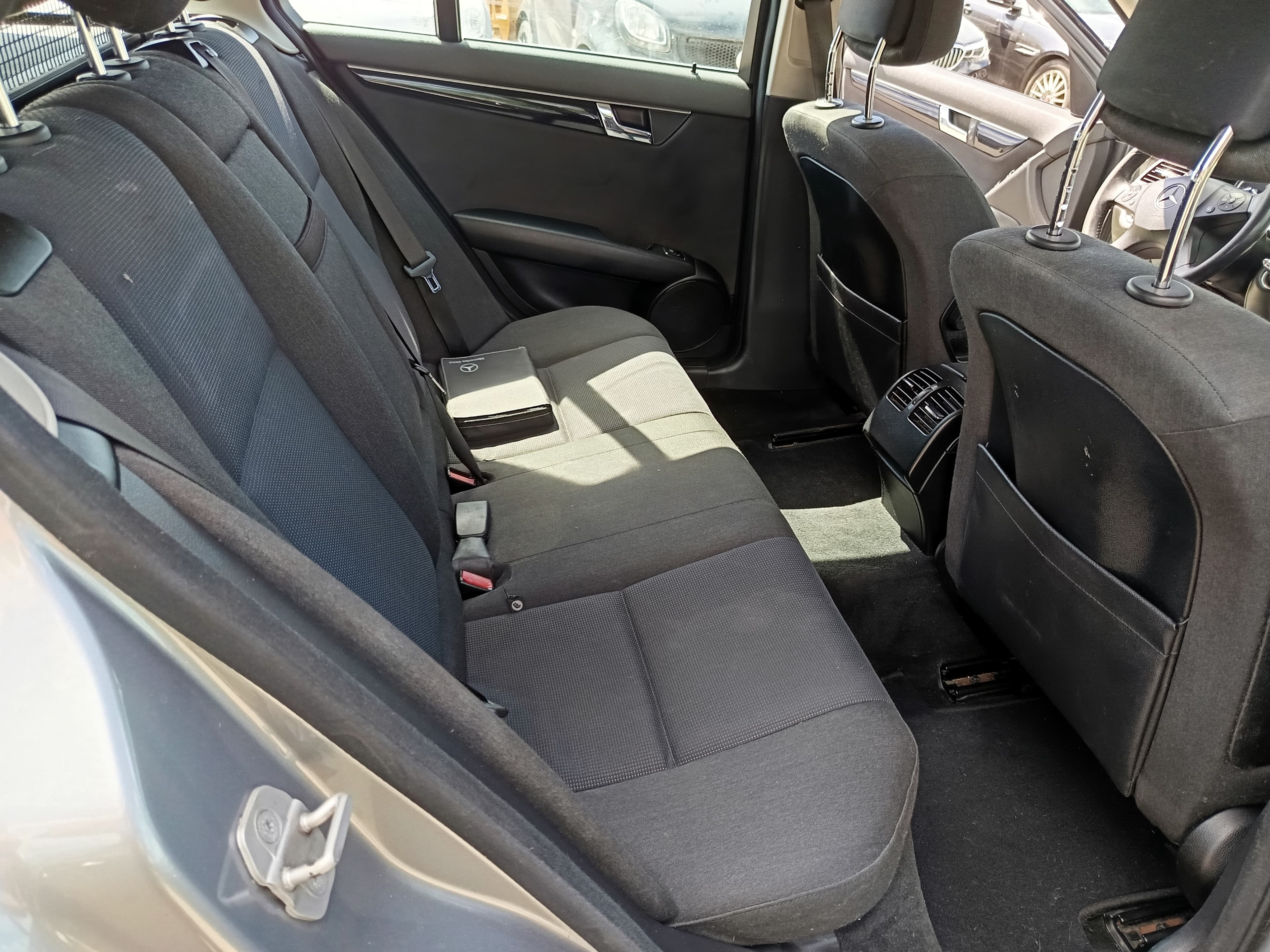 Mercedes-Benz C220 · Ano 2008 — imagen 25