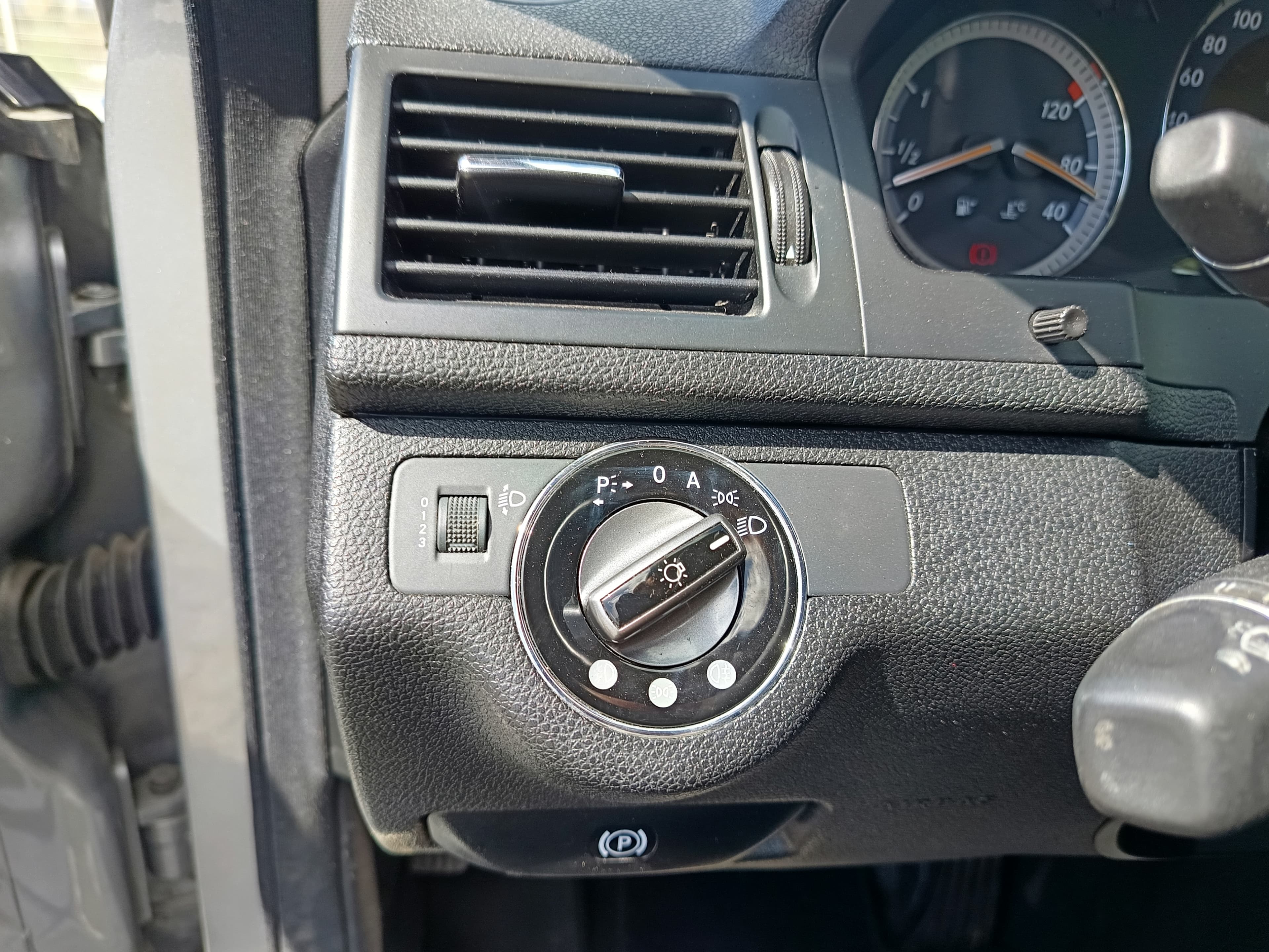 Mercedes-Benz C220 · Ano 2008 — imagen 47