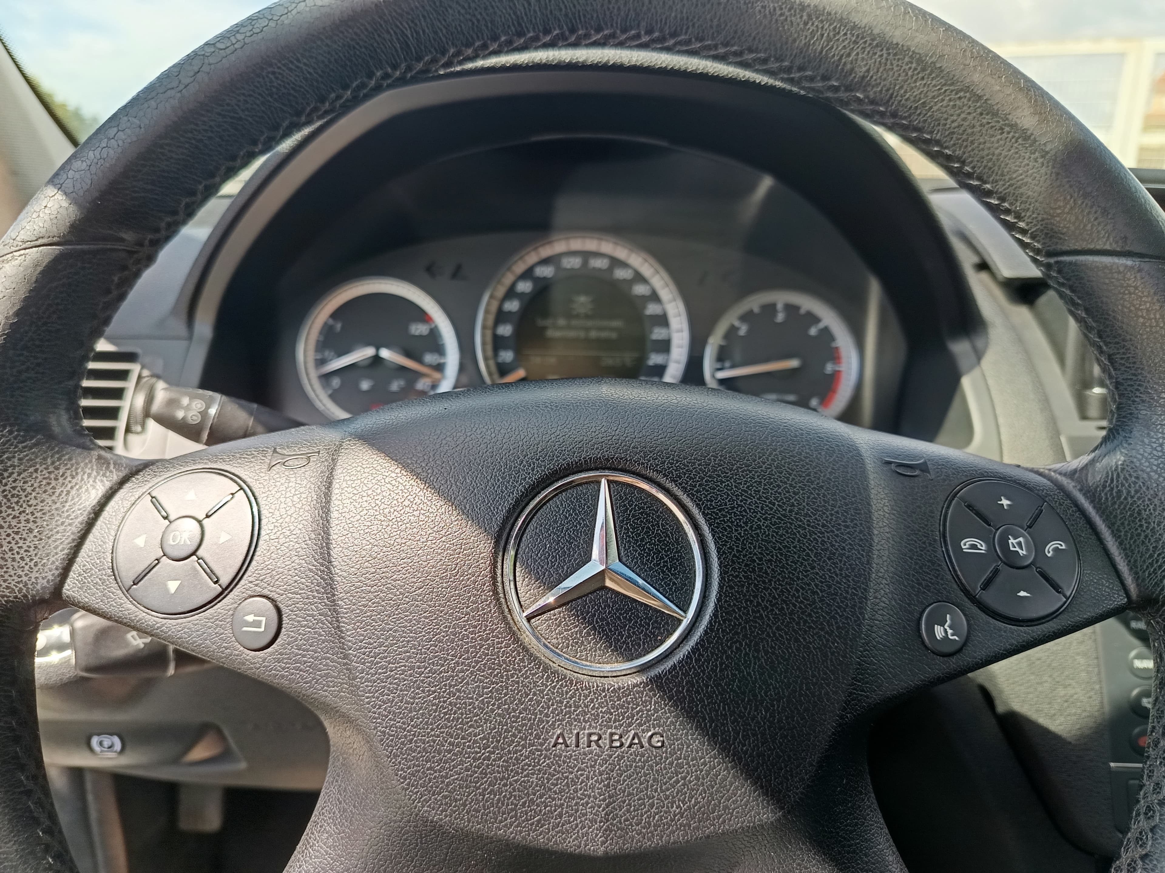 Mercedes-Benz C220 · Ano 2008 — imagen 42