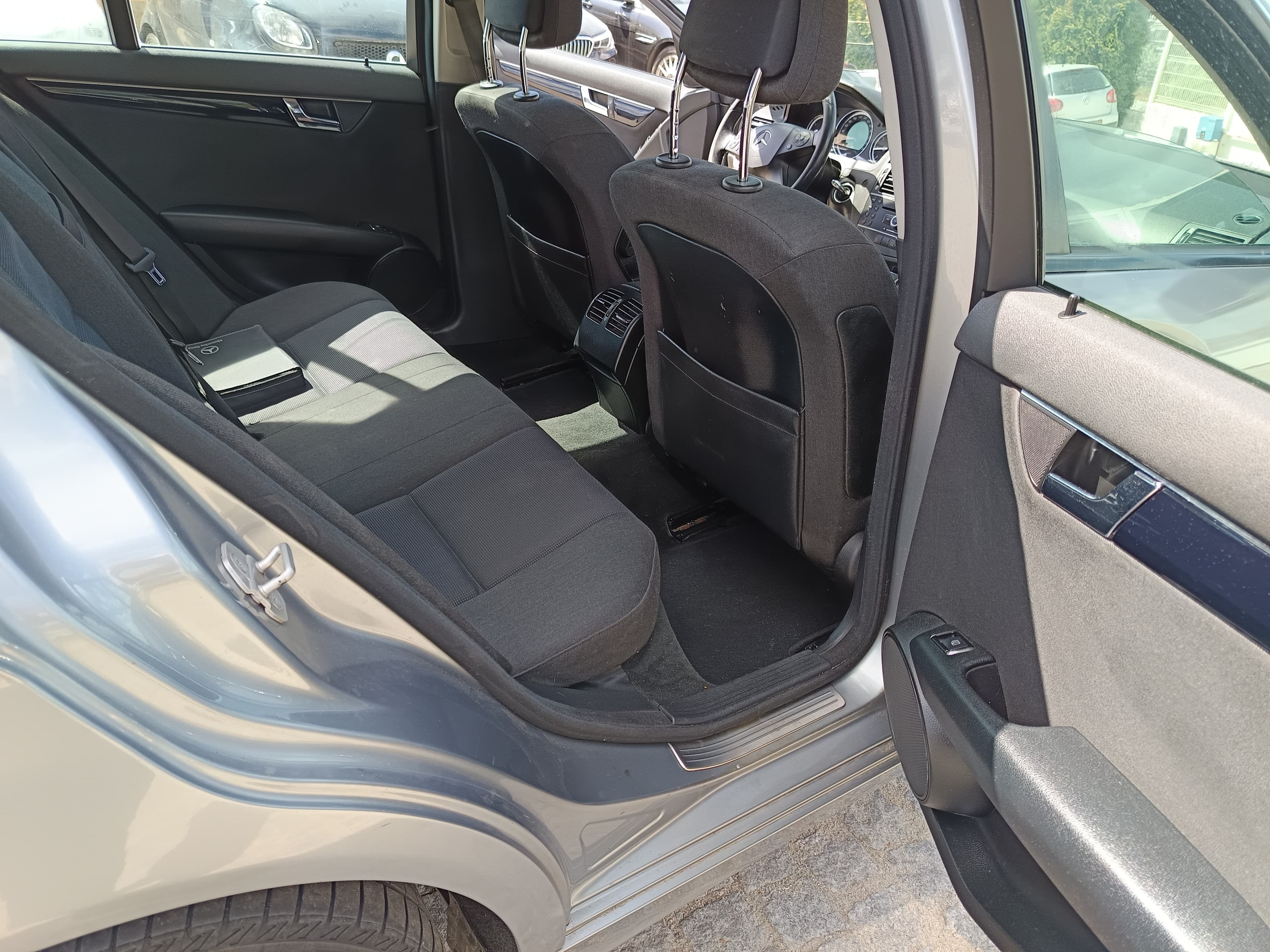 Mercedes-Benz C220 · Ano 2008 — imagen 23