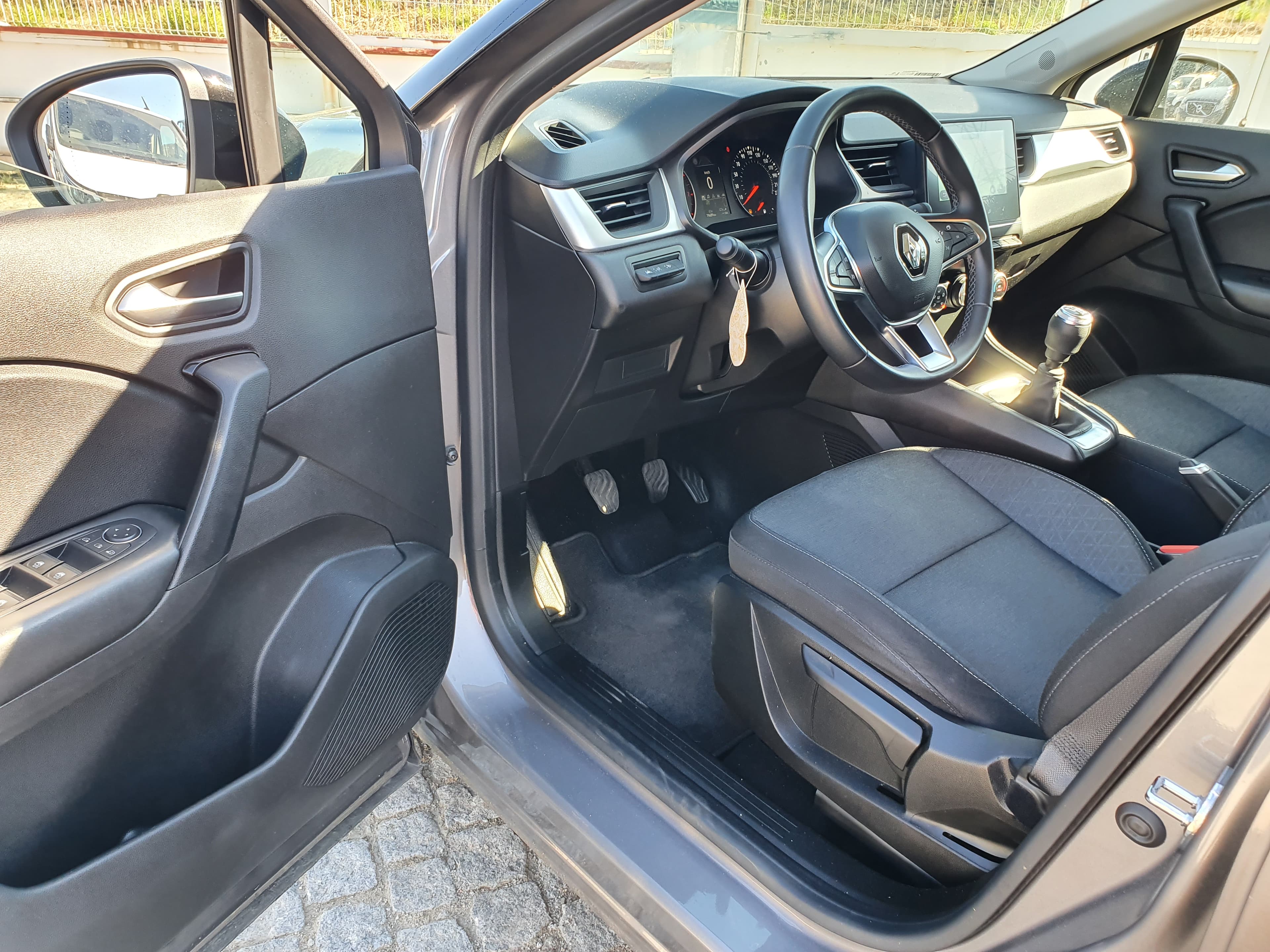 Renault Captur · Ano 2022 — imagen 27