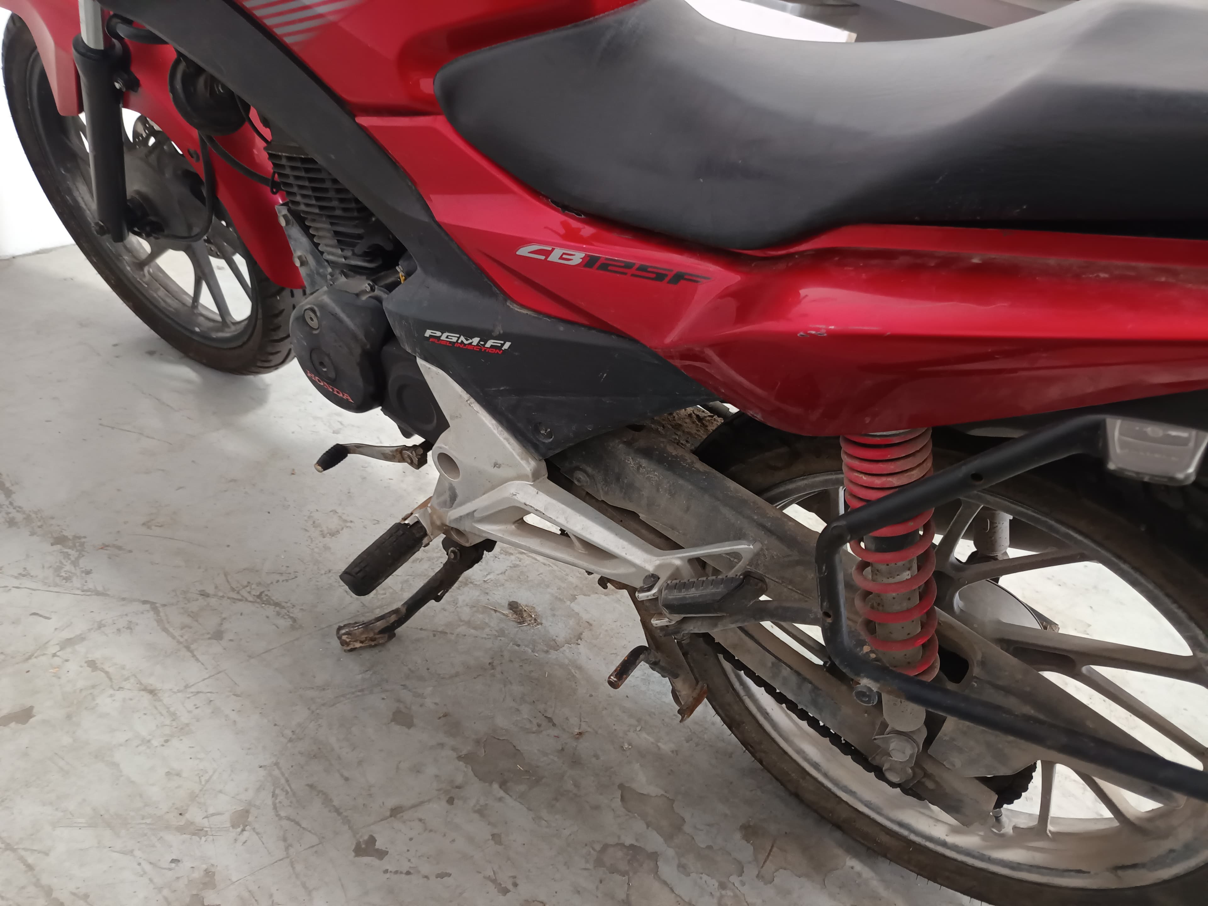 HONDA CB 125 F · Ano 2016 — image 6