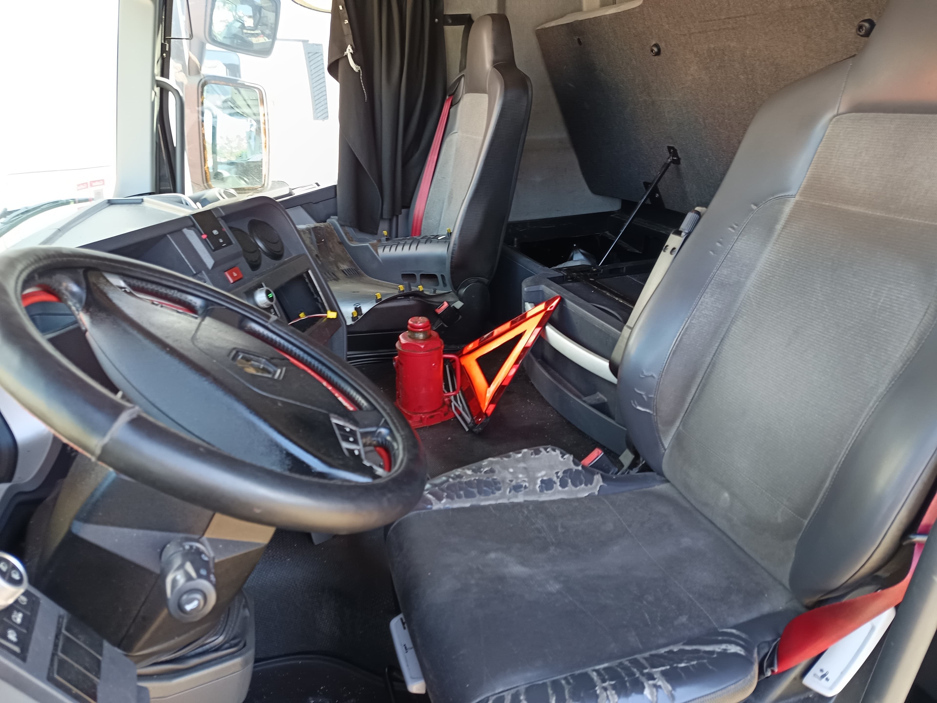 Renault Trucks HD001 · Ano 2017 — image 22