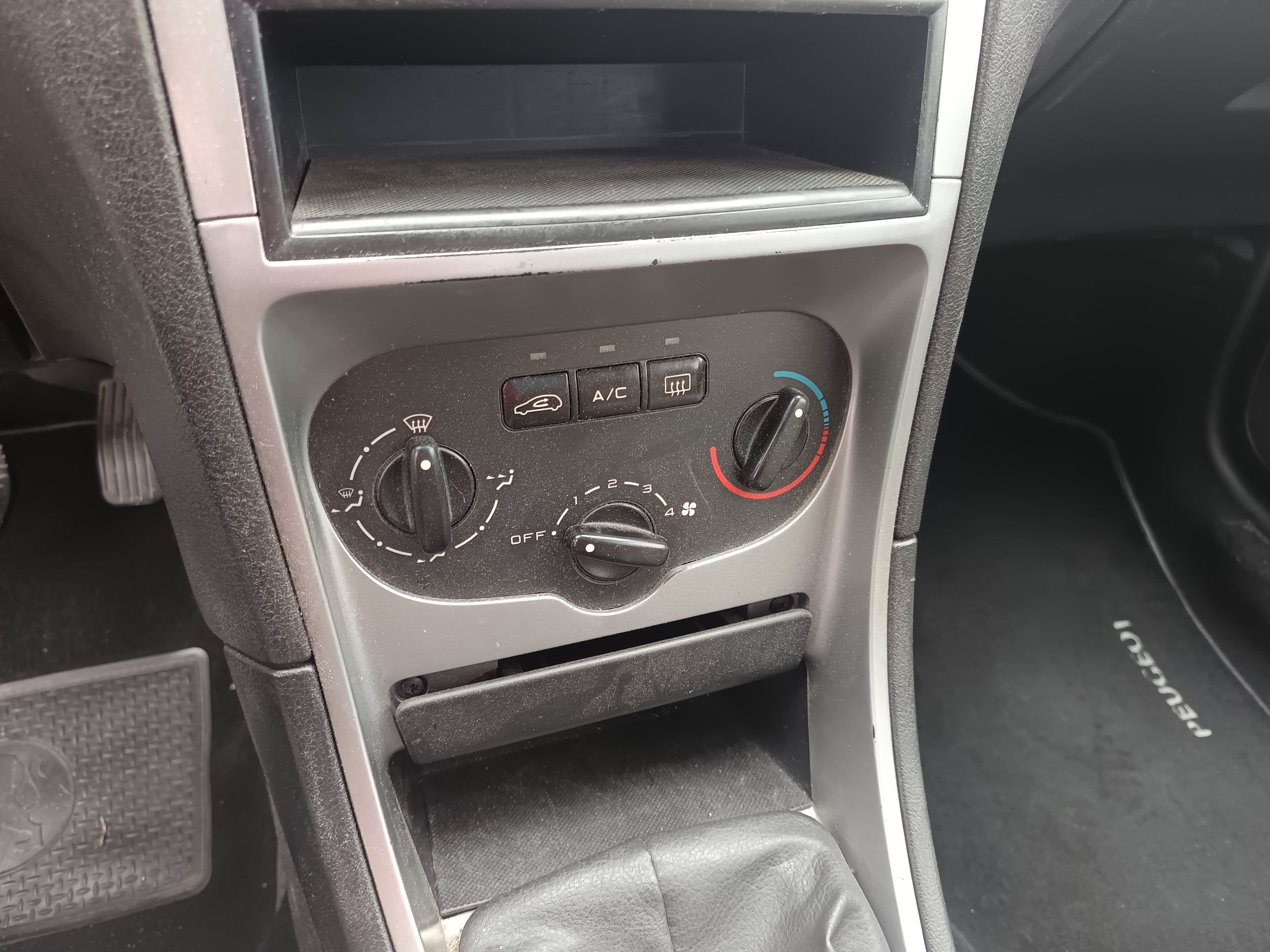 Peugeot 307 · Ano 2004 — imagem 42