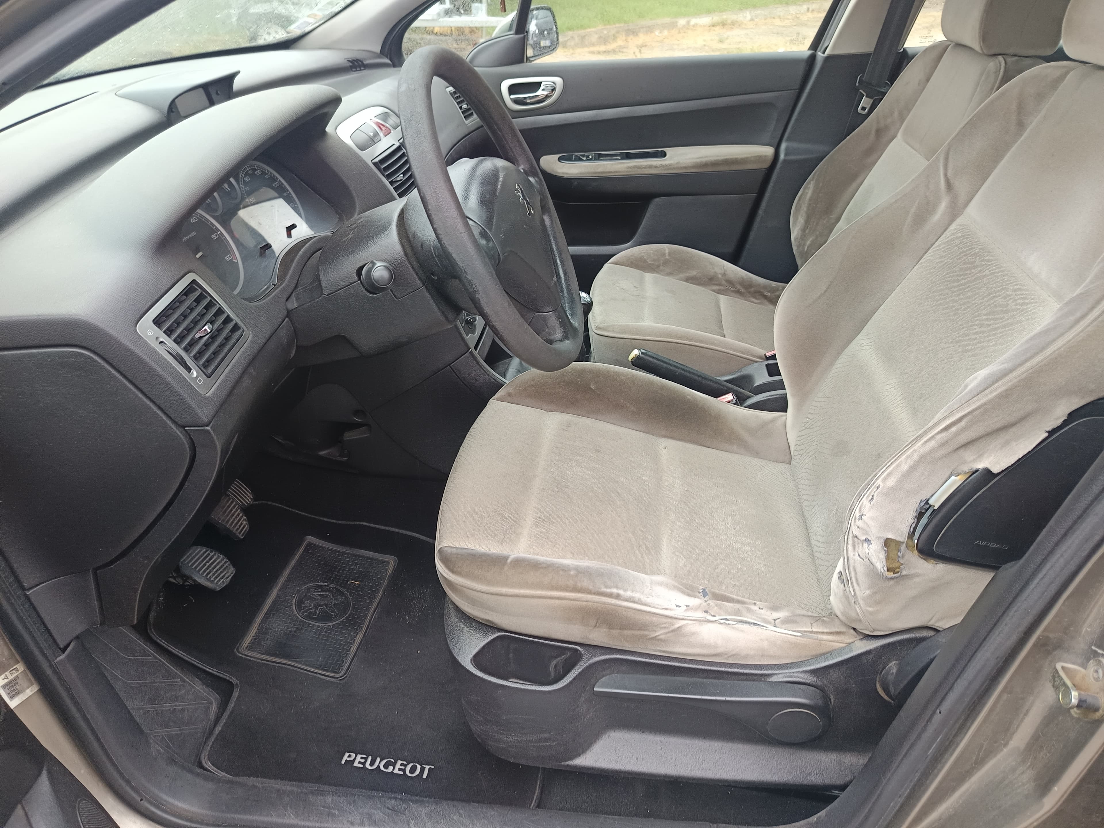 Peugeot 307 · Ano 2004 — imagem 36