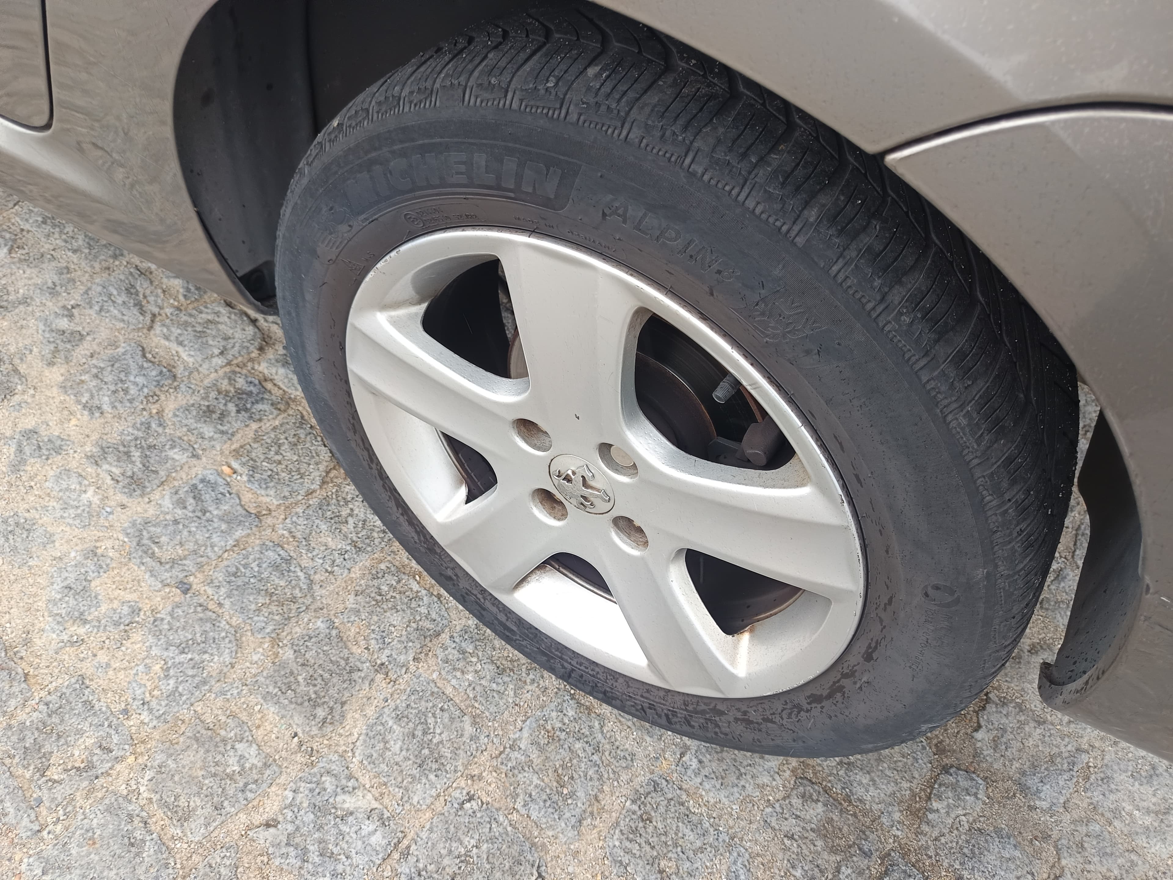 Peugeot 307 · Ano 2004 — imagem 17