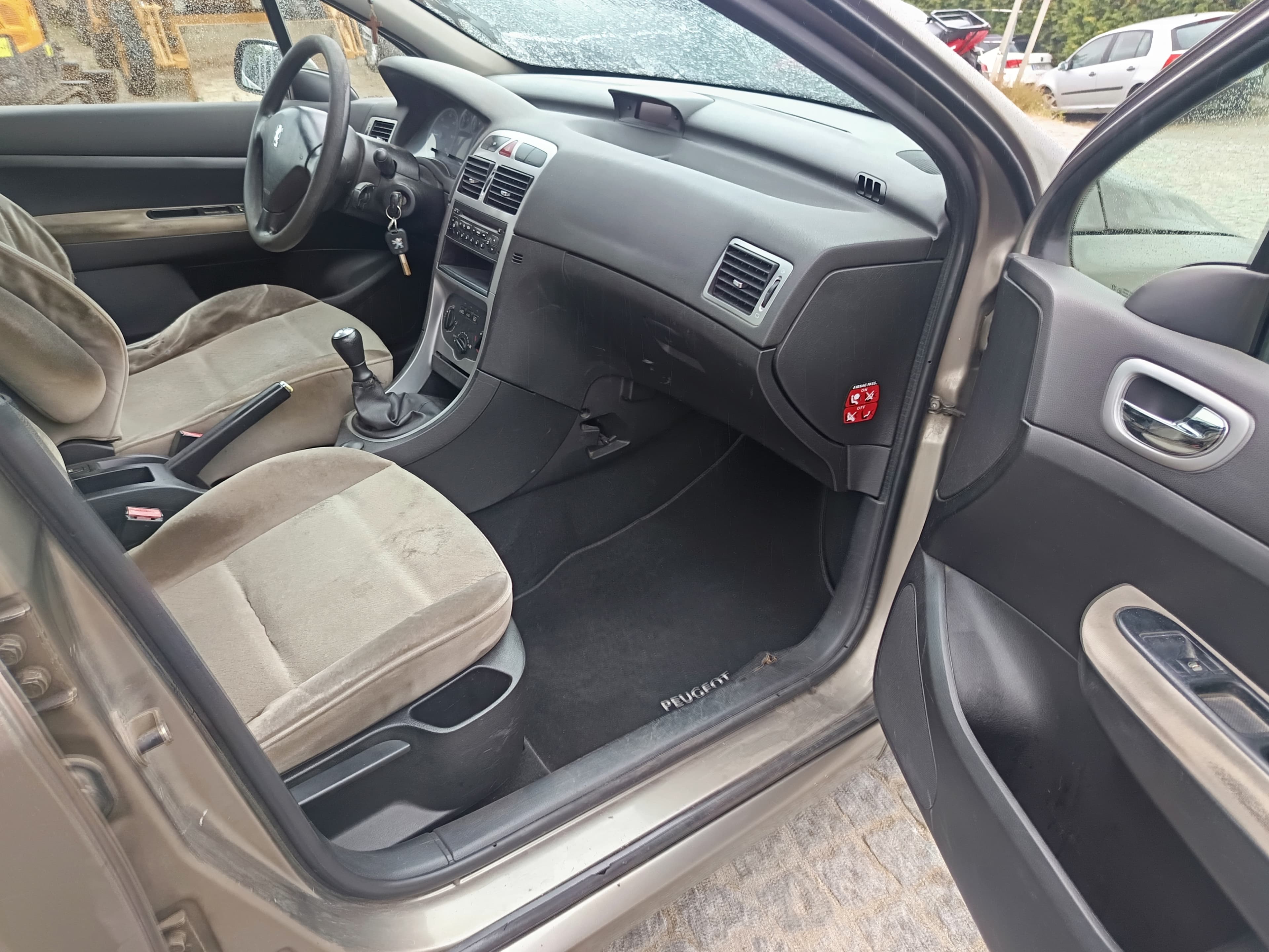 Peugeot 307 · Ano 2004 — imagem 28