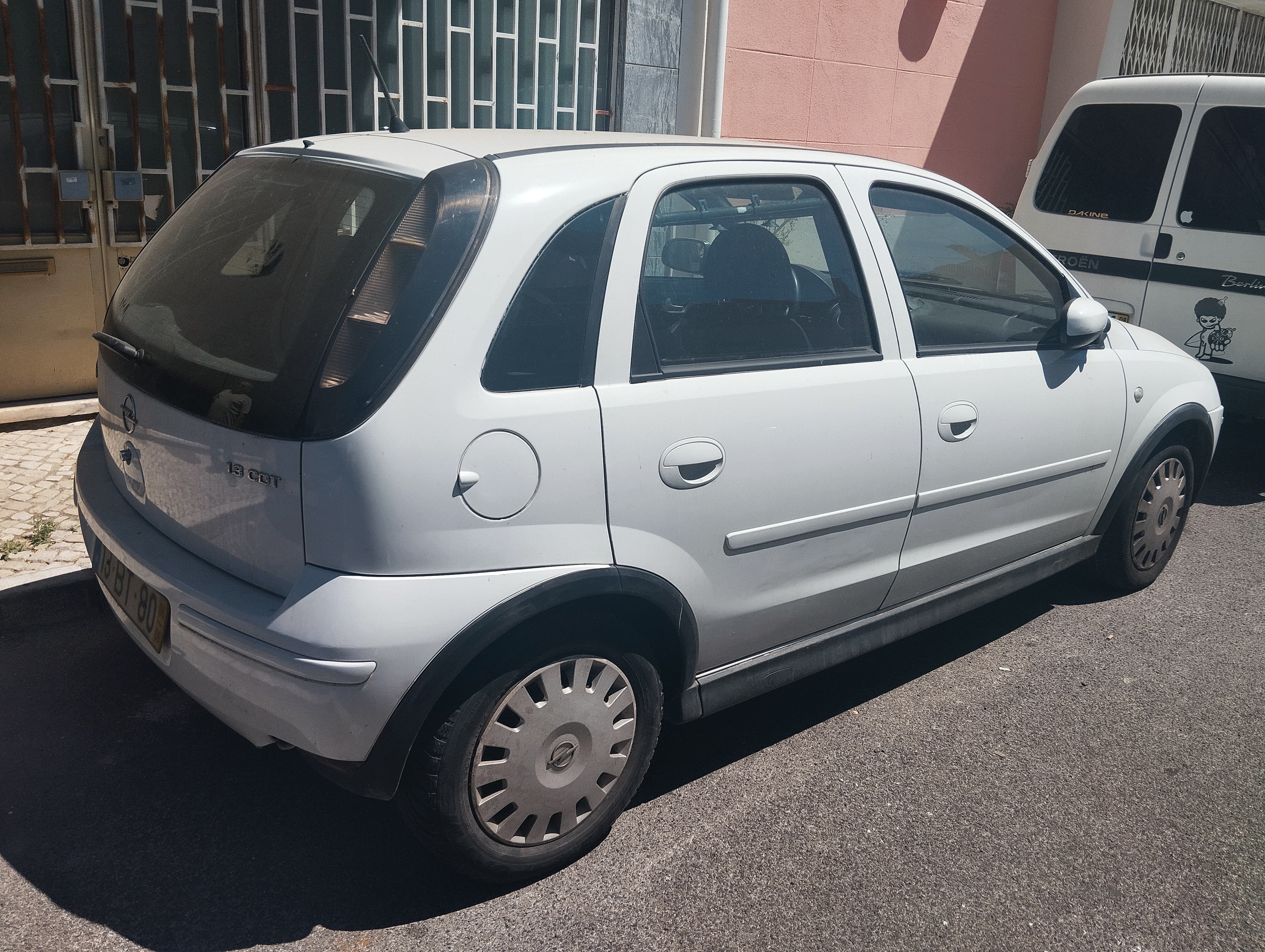Opel Corsa 1.3 CDT · Ano 2006 — imagem 4