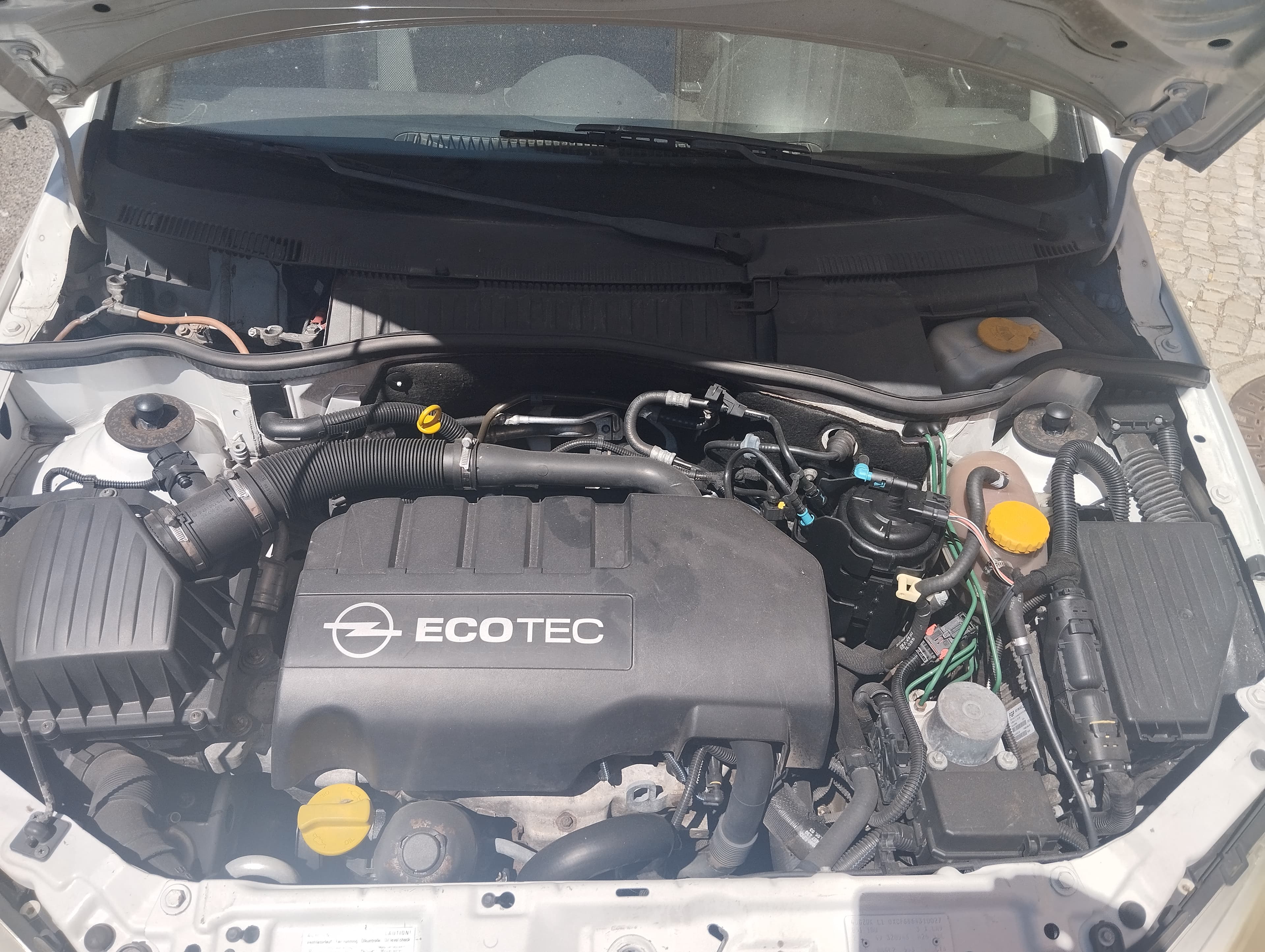 Opel Corsa 1.3 CDT · Ano 2006 — imagem 15