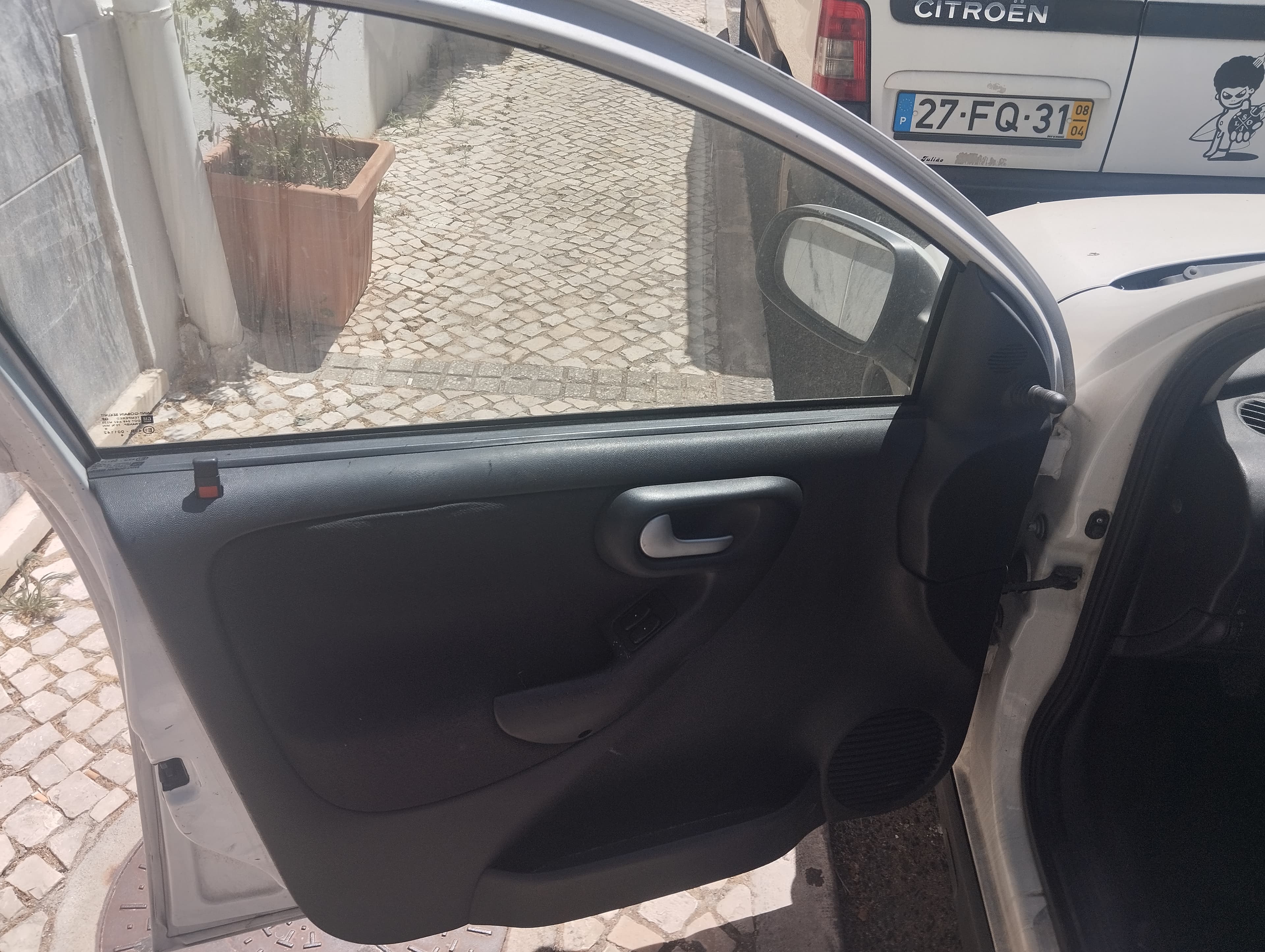 Opel Corsa 1.3 CDT · Ano 2006 — imagem 8